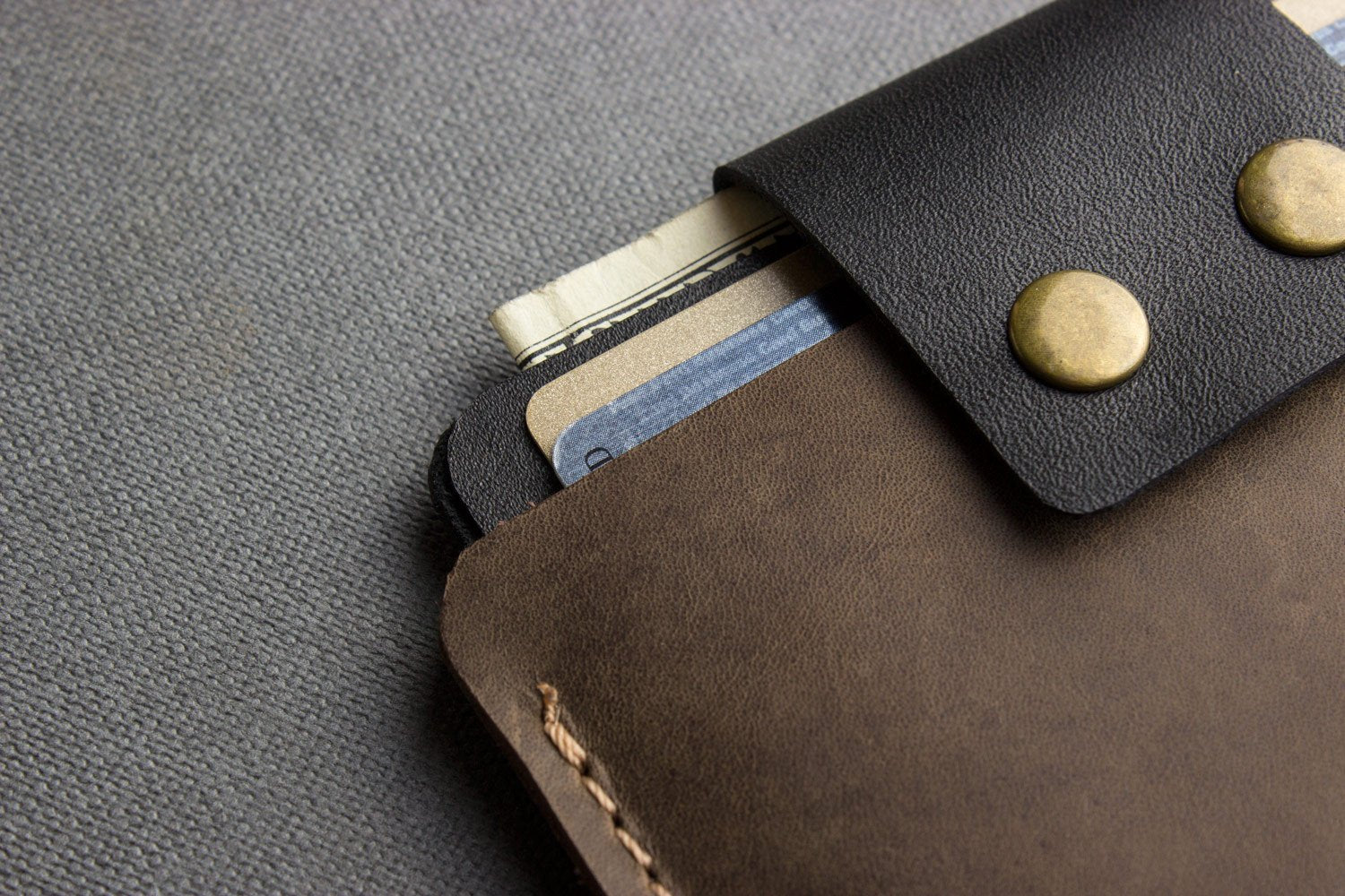 leather card case – cowhide two toned | dropsona - neutral - material texture