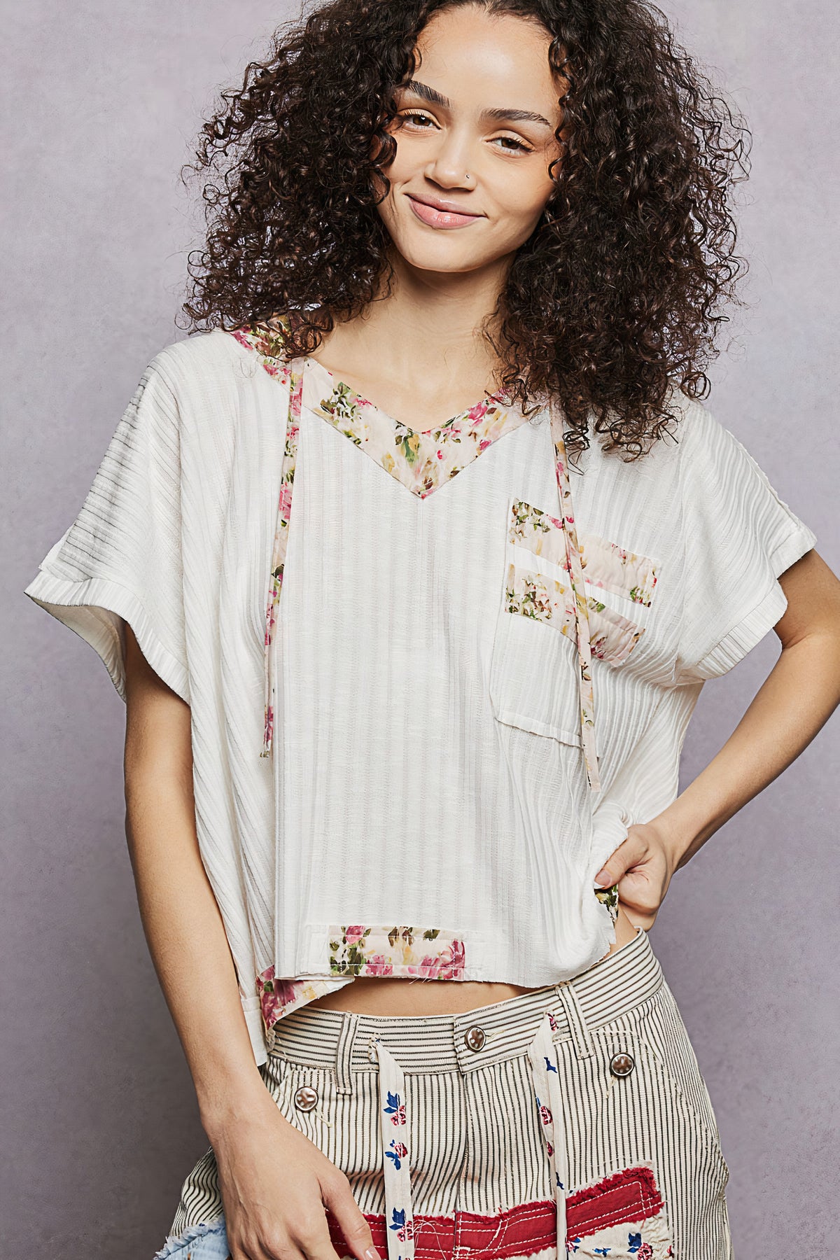 pol short sleeve hooded top with back-open detail - everyday wear