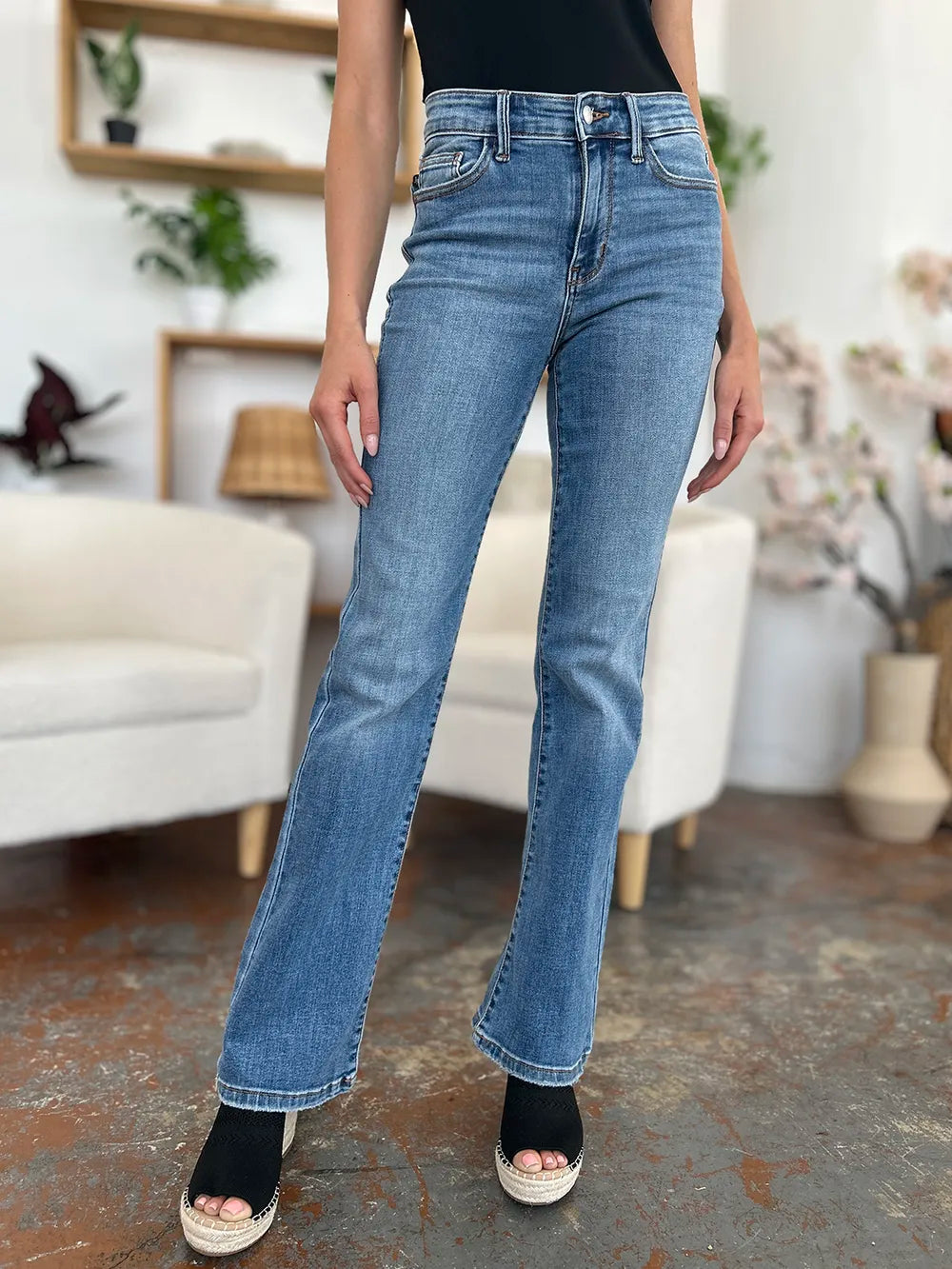 judy blue full size mid-rise waist straight jeans | dropsona - neutral - everyday use
