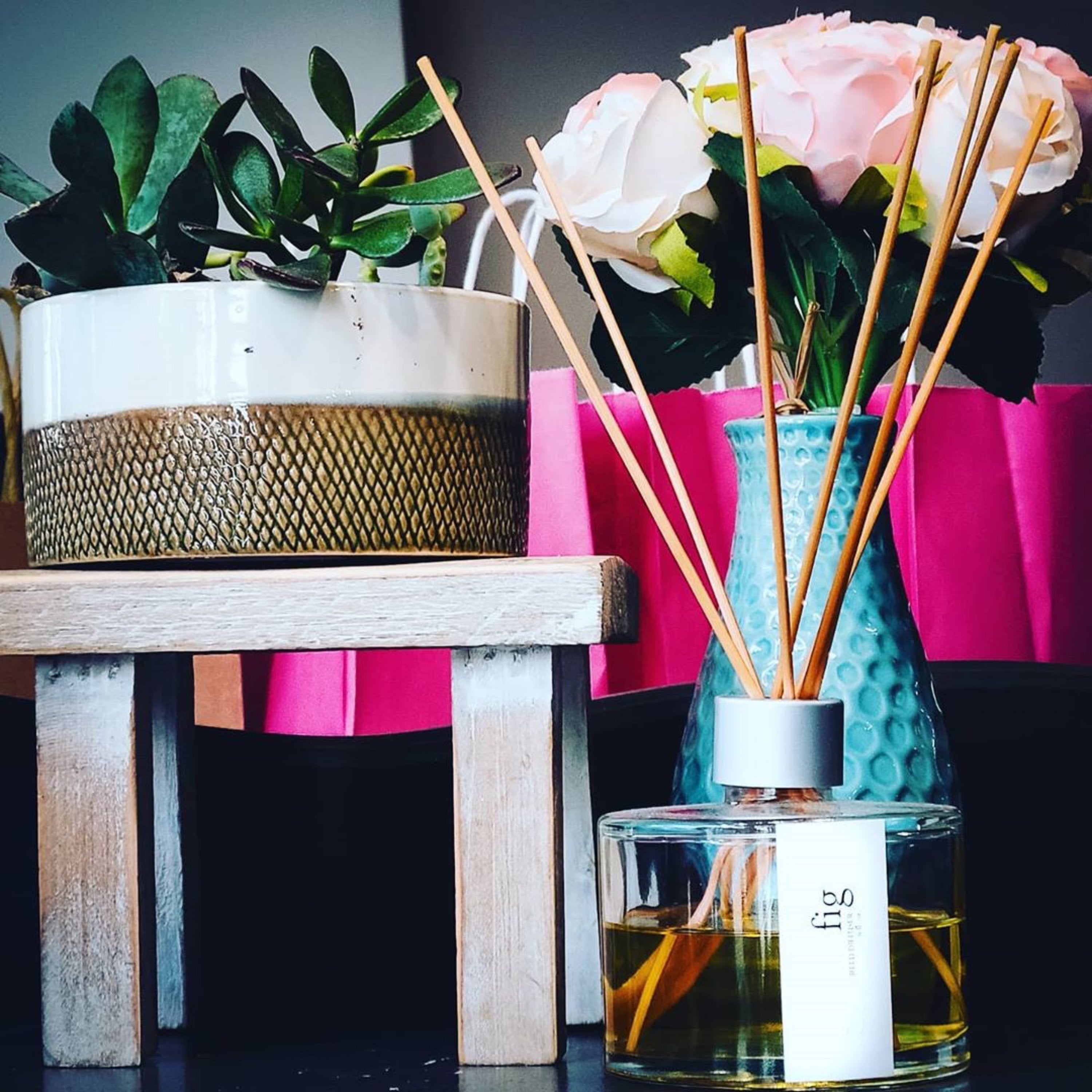 fig reed diffuser – this scent has as its top note the | dropsona - neutral - front view