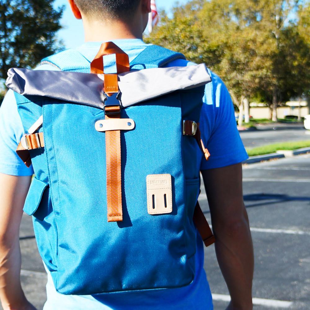 rolltop backpack 2.0 – plenty of storage and pockets t | dropsona - neutral - close-up detail