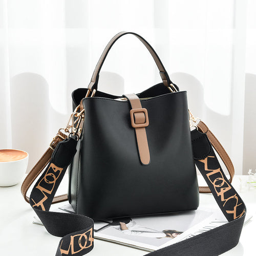 trendy fashion shoulder bag - crossbody foreign trade | dropsona - neutral - close-up detail