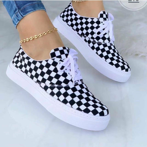 2022 fashion graffiti women sneakers trainers shoes | dropsona - neutral - close-up detail