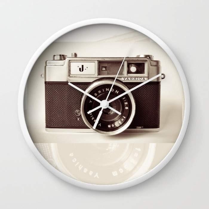 camera wall clock – available in black or white frames | dropsona - neutral - everyday use