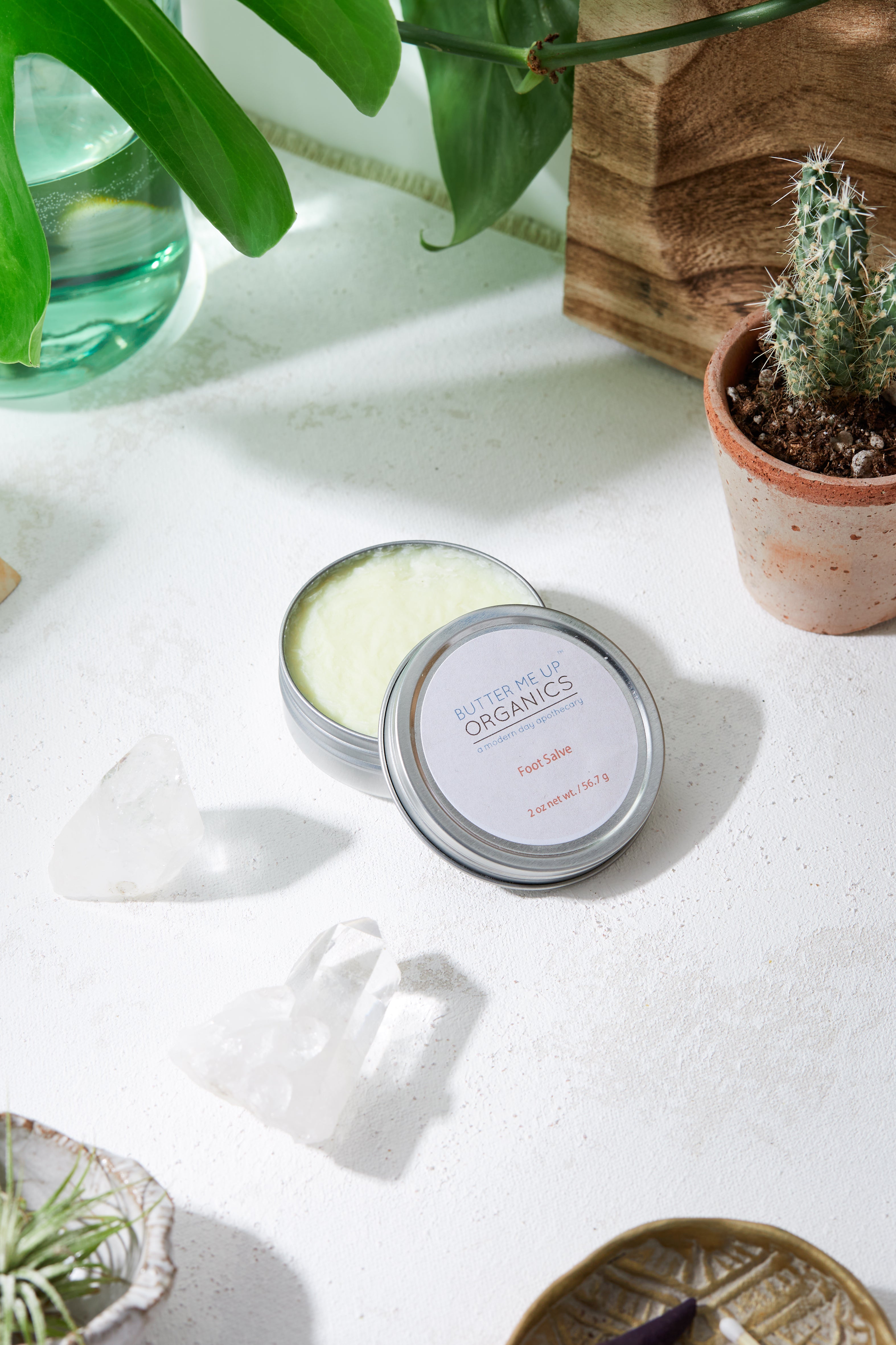 foot salve – do you have rough feet | dropsona - neutral - close-up detail