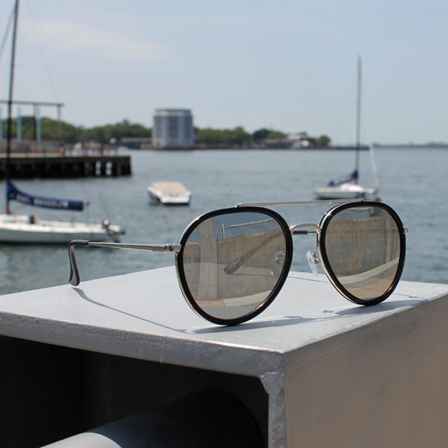 jase new york stark sunglasses in silver – yo | dropsona - neutral - material texture