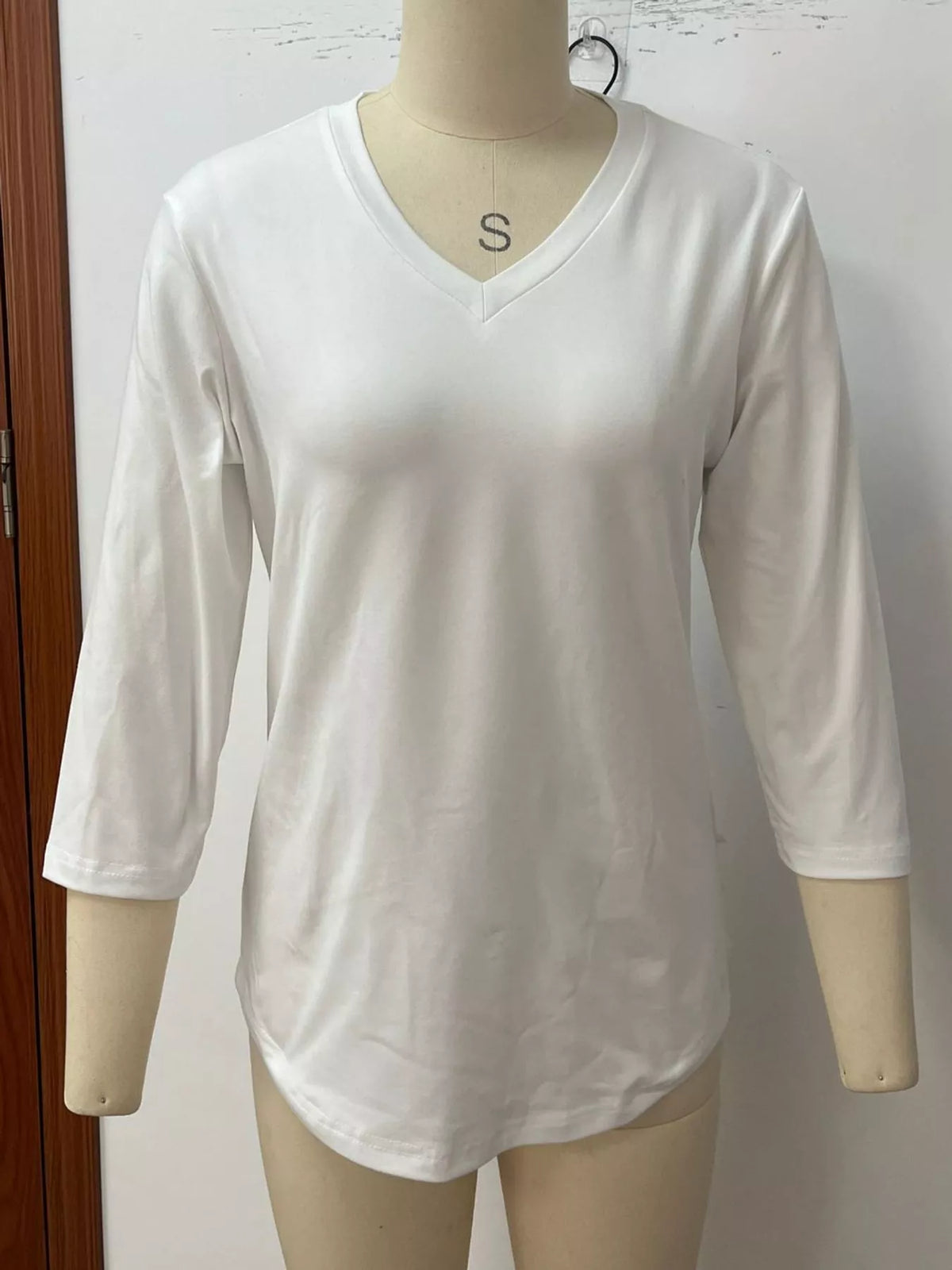 full size v-neck half sleeve t-shirt plus | dropsona - neutral - material texture