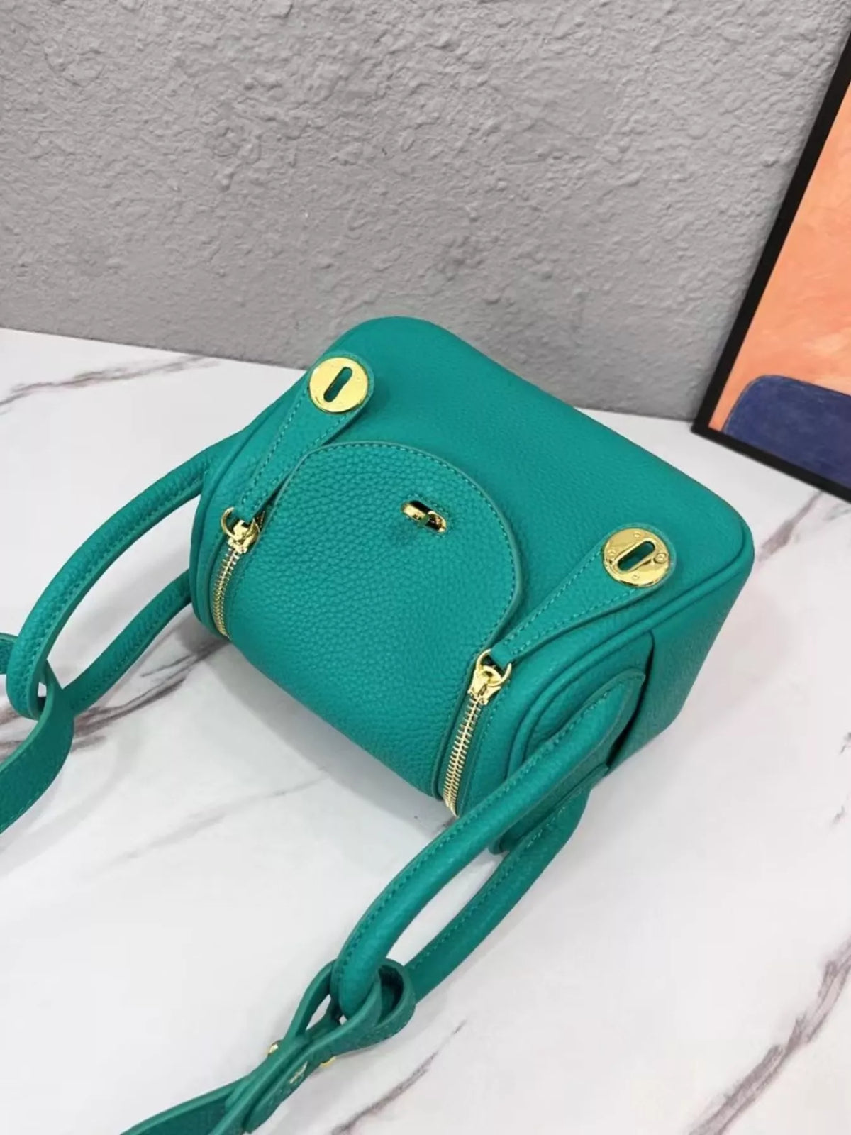 gold-tone hardware leather crossbody bag | dropsona - neutral - front view