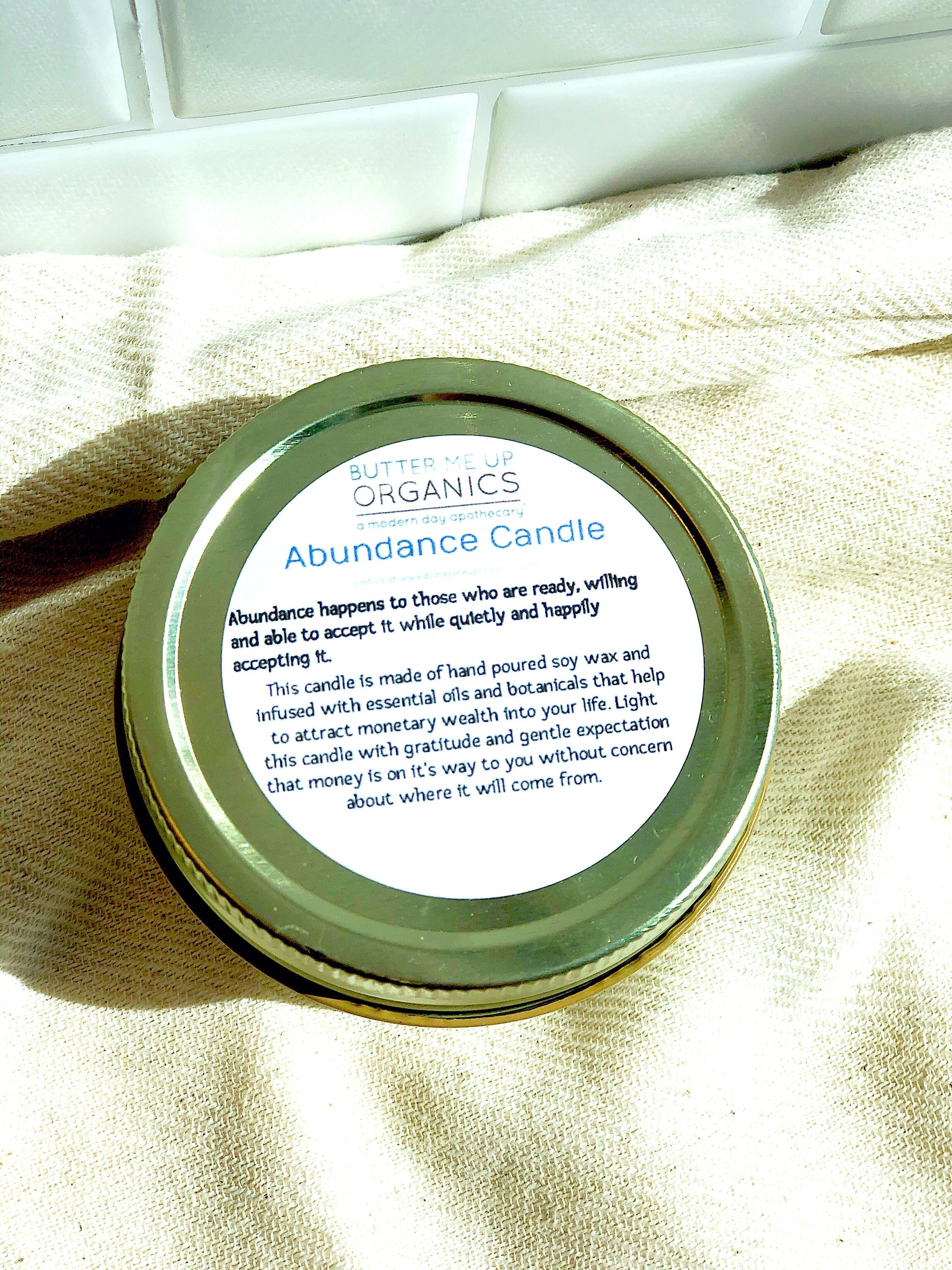 abundance candle / ritual intention | dropsona - neutral - close-up detail