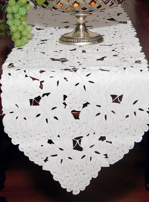 sonoma purple placemats – description elegant flower e | dropsona - neutral - close-up detail