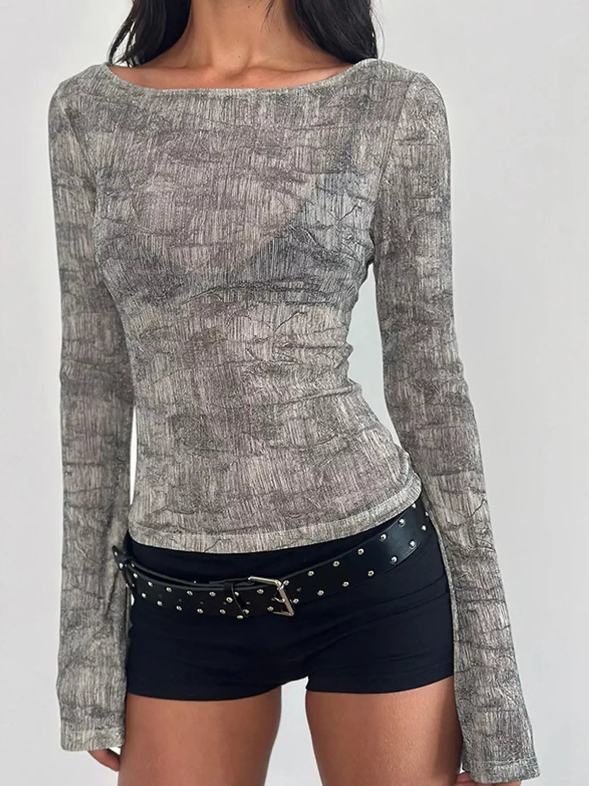 printed long sleeve slim fit t-shirt – basic style | dropsona - neutral - usage example