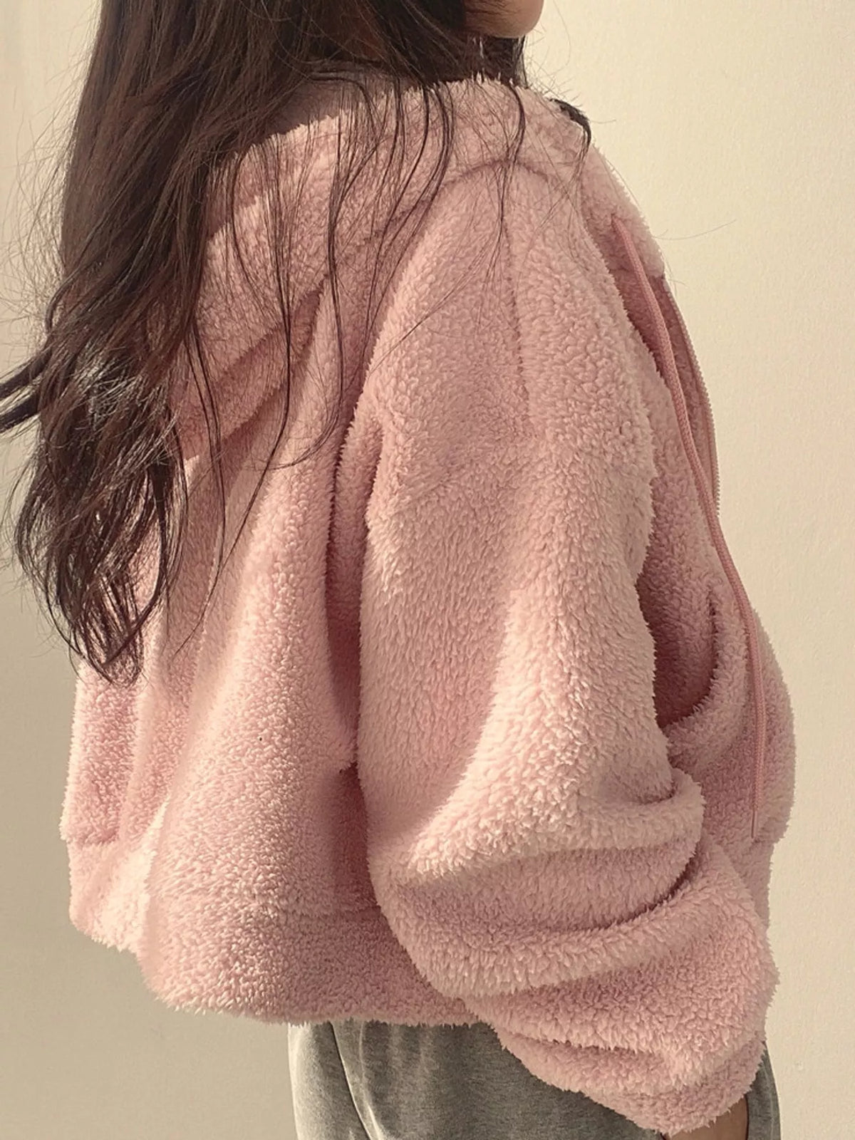 oversized sherpa zip-up hoodie | dropsona - neutral - usage example