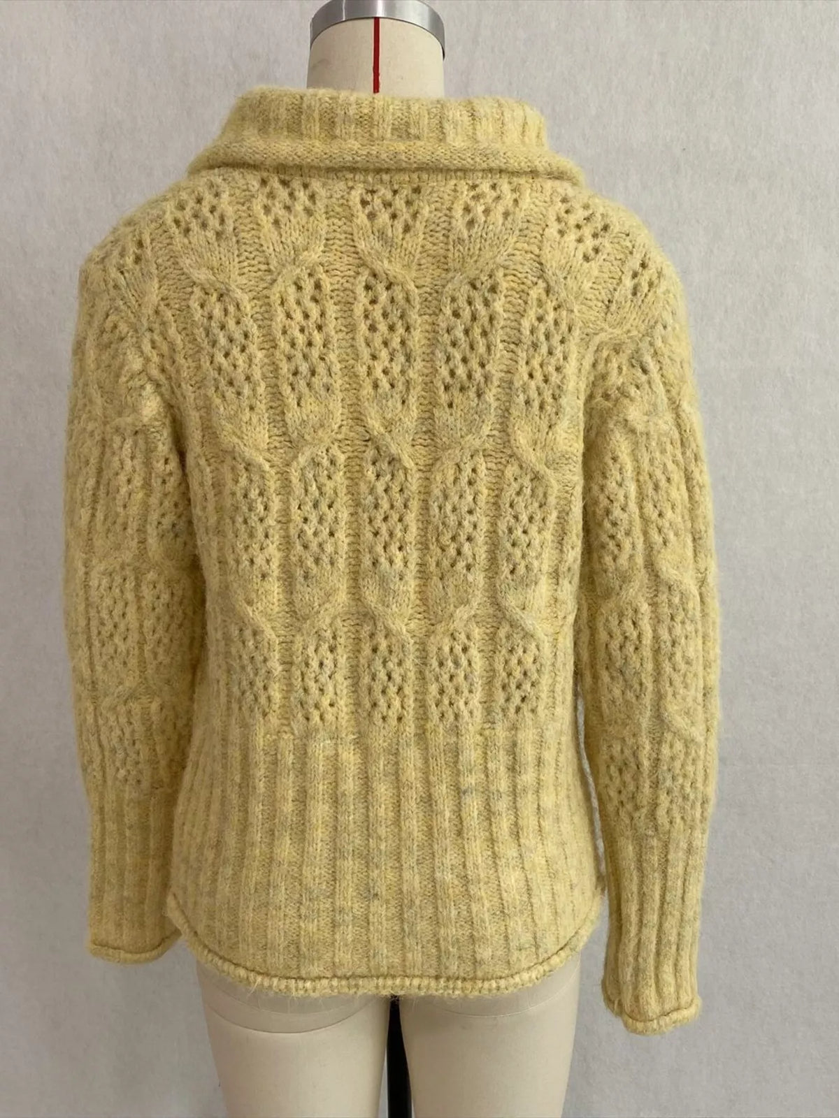 cable-knit button up cardigan – cable-knit,buttoned | dropsona - neutral - packaging