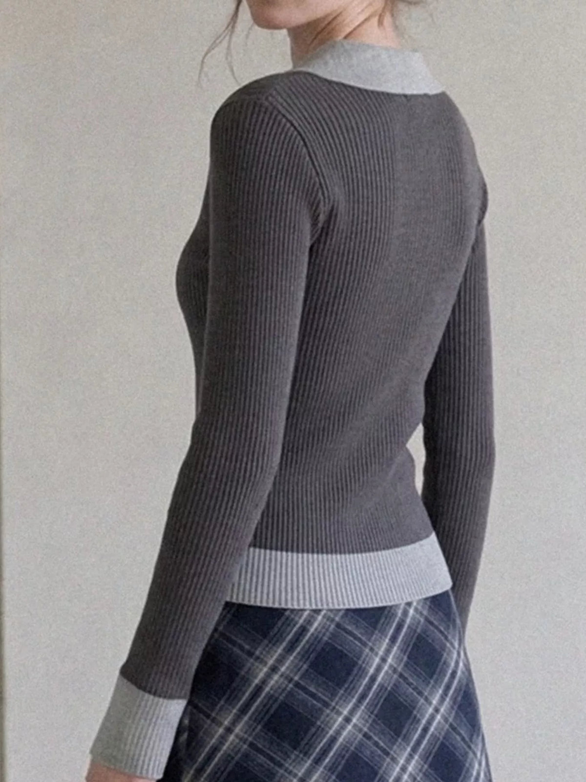 contrast collar ribbed knit top with button detail | dropsona - neutral - usage example