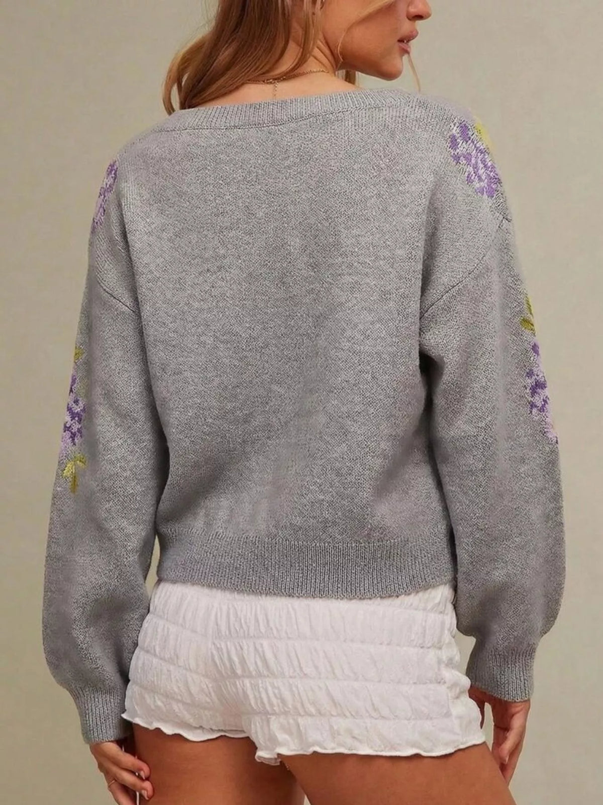 floral pattern dropped shoulder sweater – basic style | dropsona - neutral - front view
