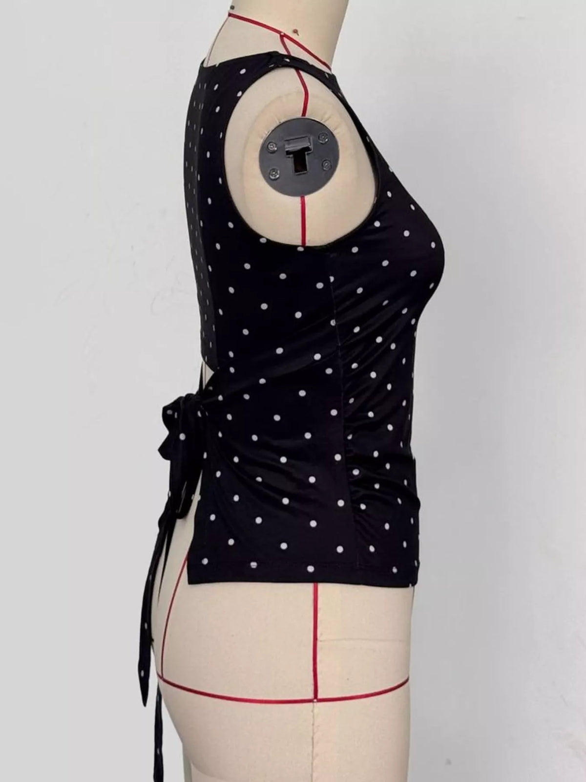 polka dot print sleeveless tank top with tie back | dropsona - neutral - close-up detail