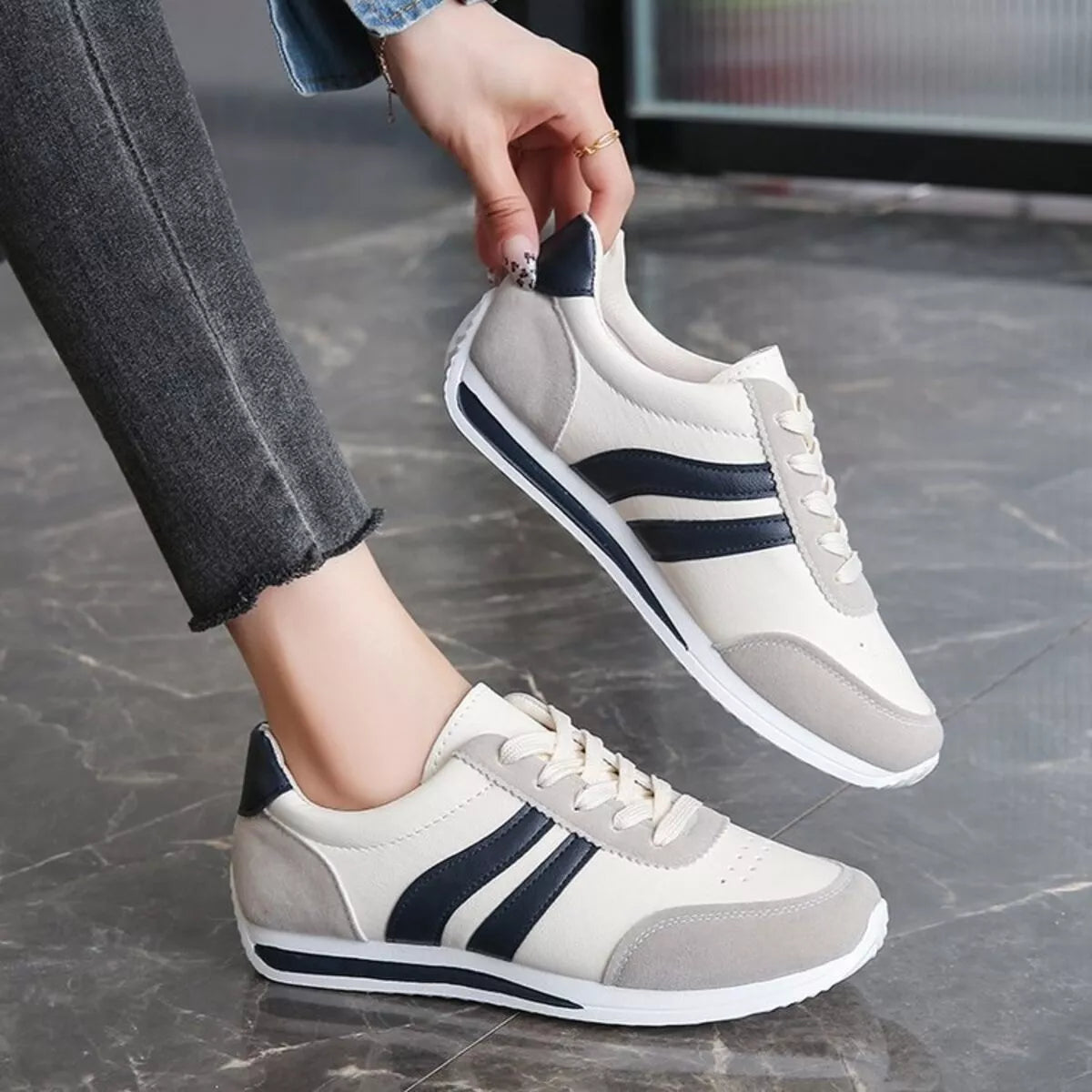 round toe lace up sneakers – modern steps | dropsona - neutral - size reference