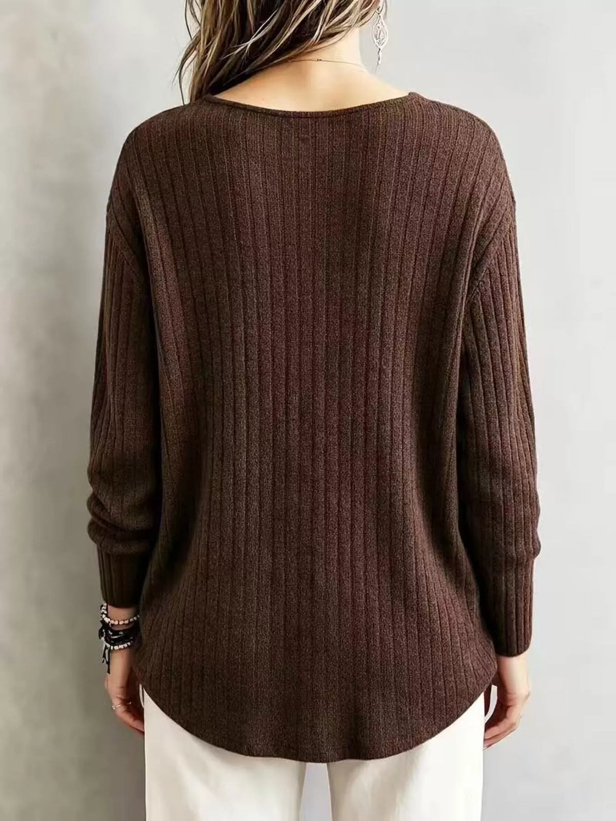 v-neck ribbed long sleeve t-shirt – | dropsona - neutral - front view