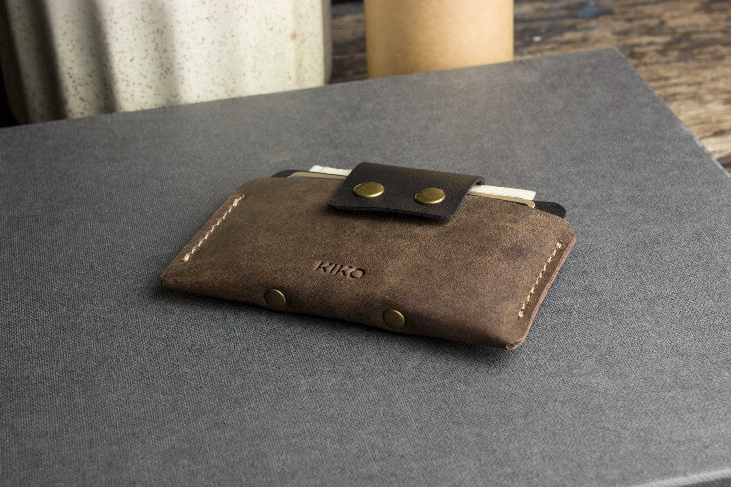 leather card case – cowhide two toned | dropsona - neutral - packaging
