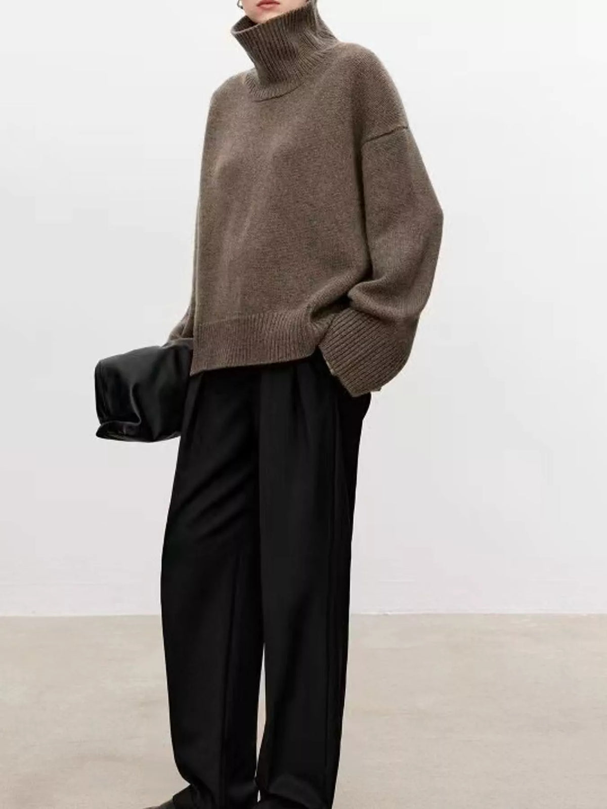oversized turtleneck wool sweater | dropsona - neutral - close-up detail