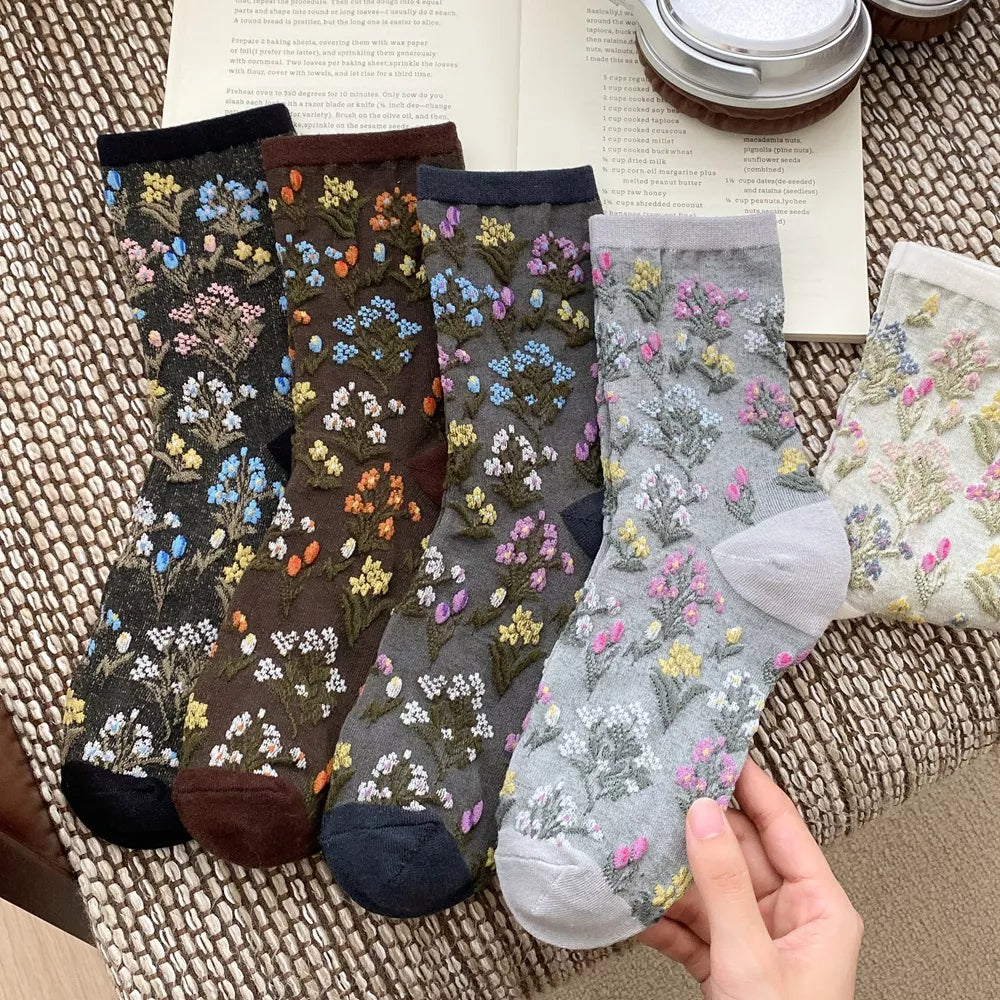 5 pair vintage floral embroidered crew socks – candy | dropsona - neutral - size reference