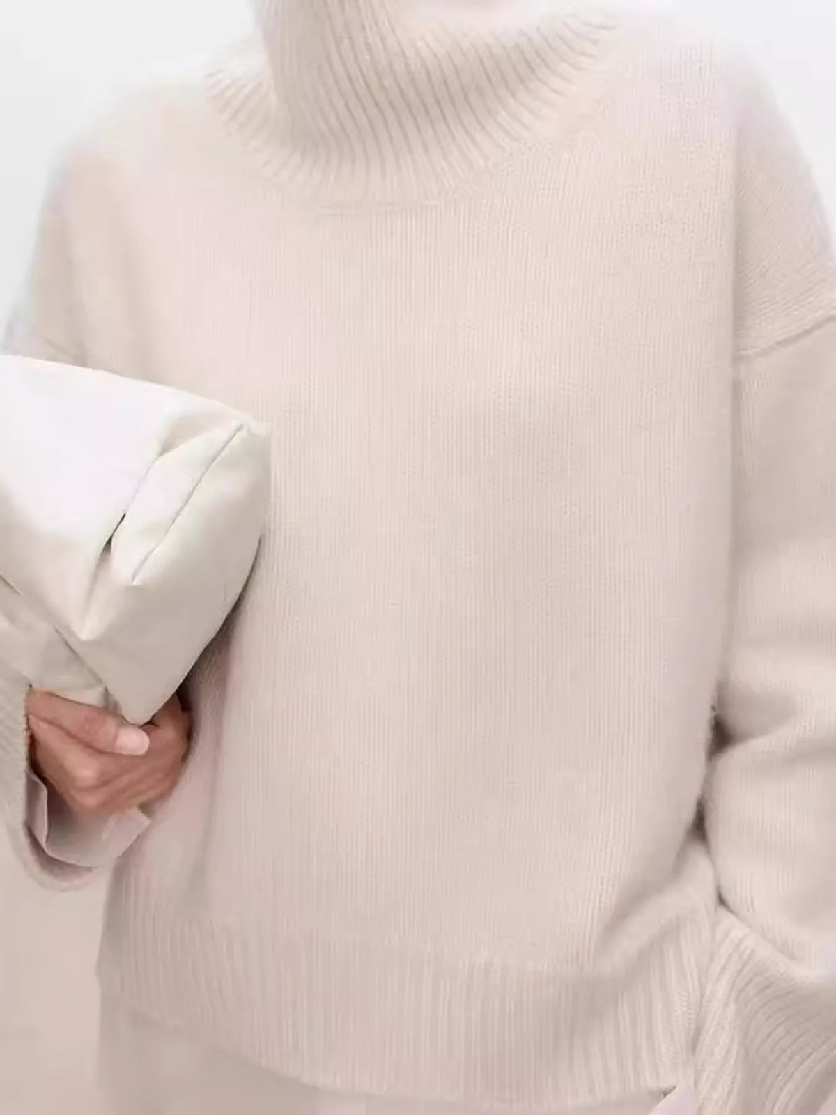 oversized turtleneck wool sweater | dropsona - neutral - close-up detail