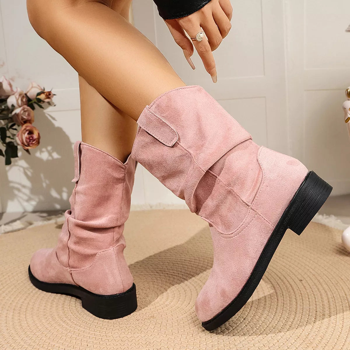 round toe slouchy boots – dear monkey | dropsona - neutral - material texture