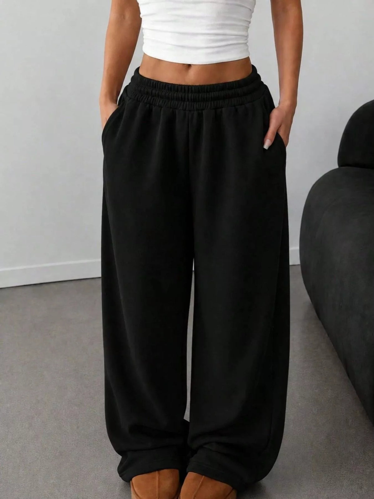 elastic waist wide-leg sweatpants – pocketed | dropsona - neutral - front view