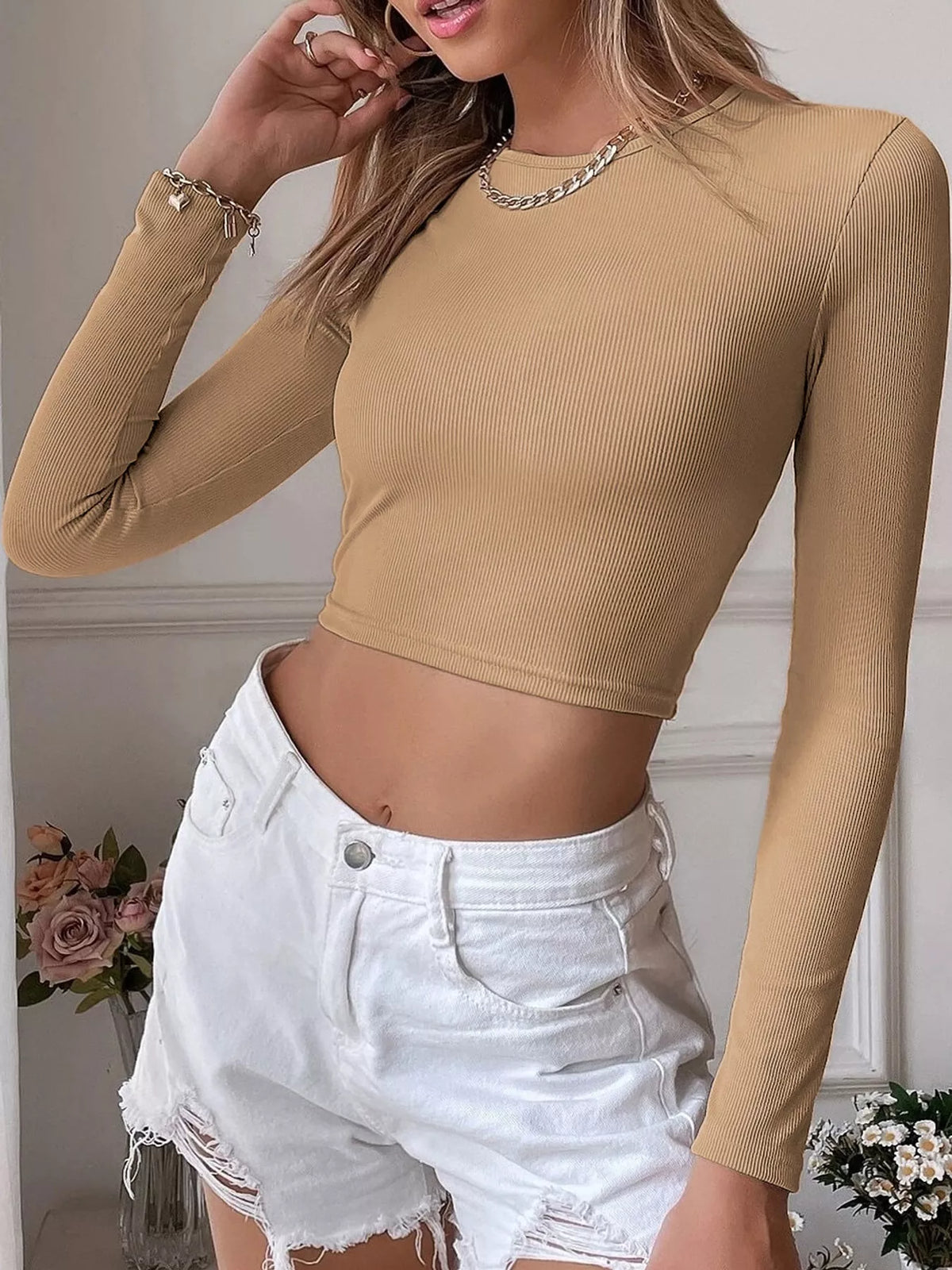 cutout back long sleeve crop t-shirt | dropsona - neutral - size reference