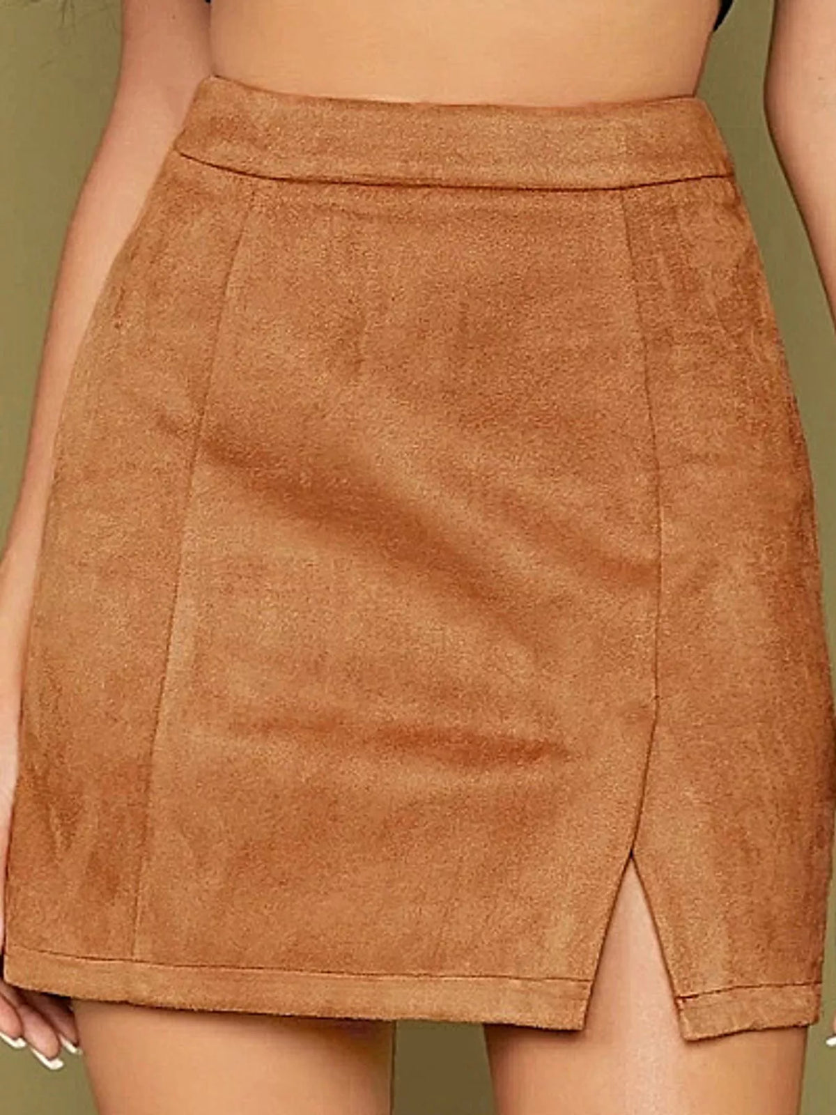 high-waisted slit skirt – zipper, slit, seam detail | dropsona - neutral - material texture