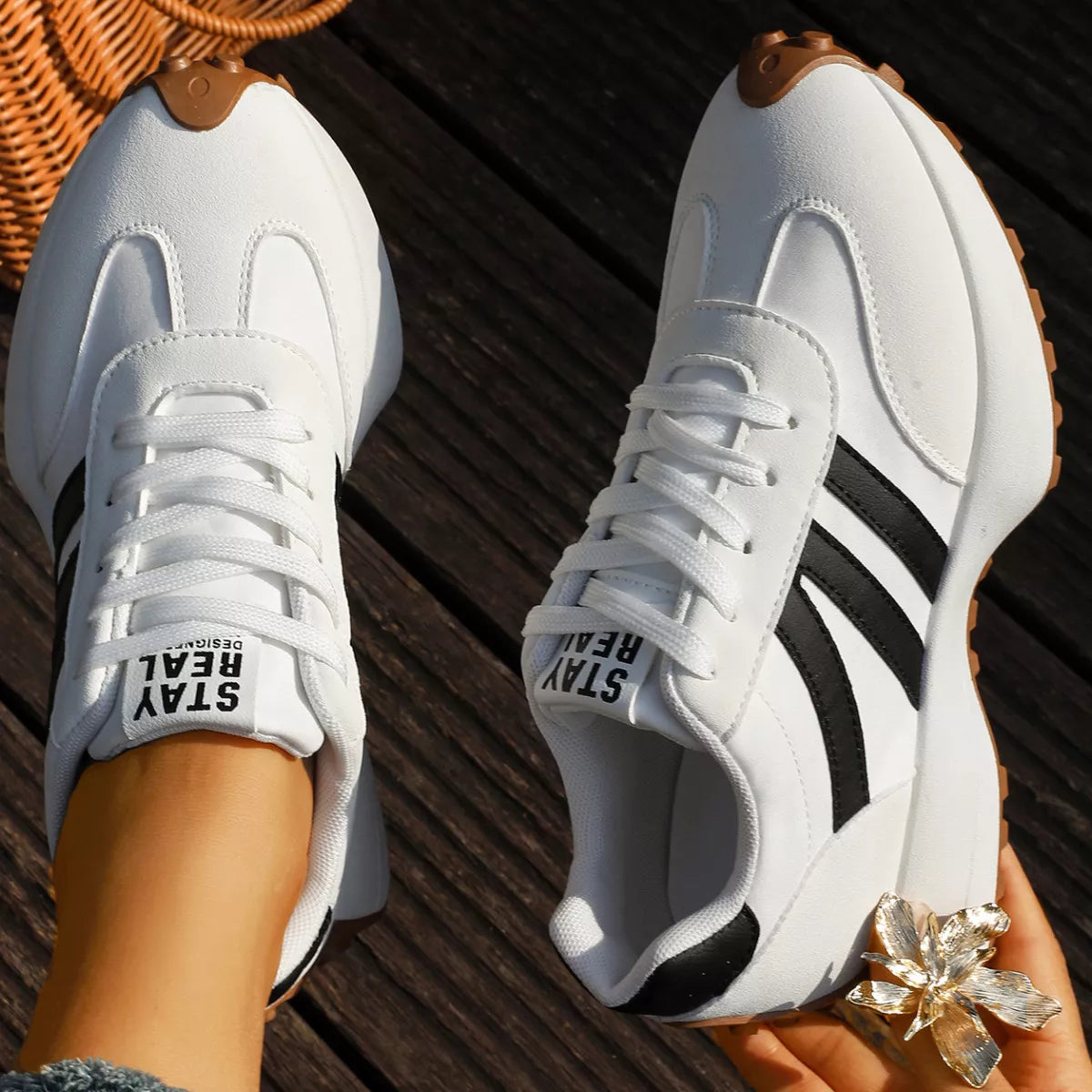 round toe lace up sneakers – modern steps | dropsona - neutral - material texture