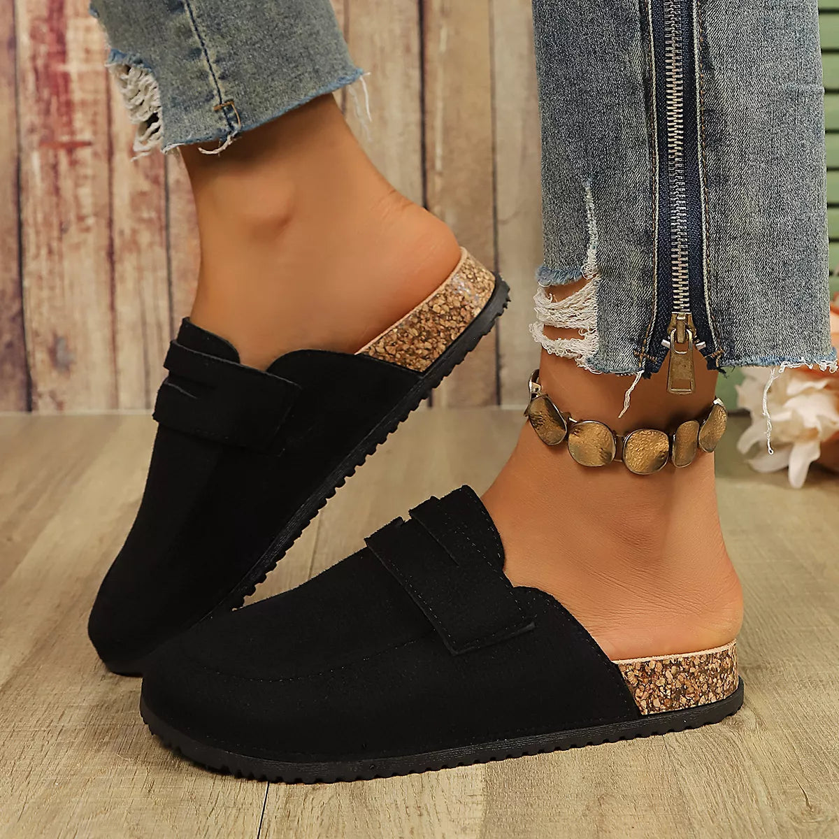round toe slip-ons – dear monkey | dropsona suede,rubber - neutral - close-up detail