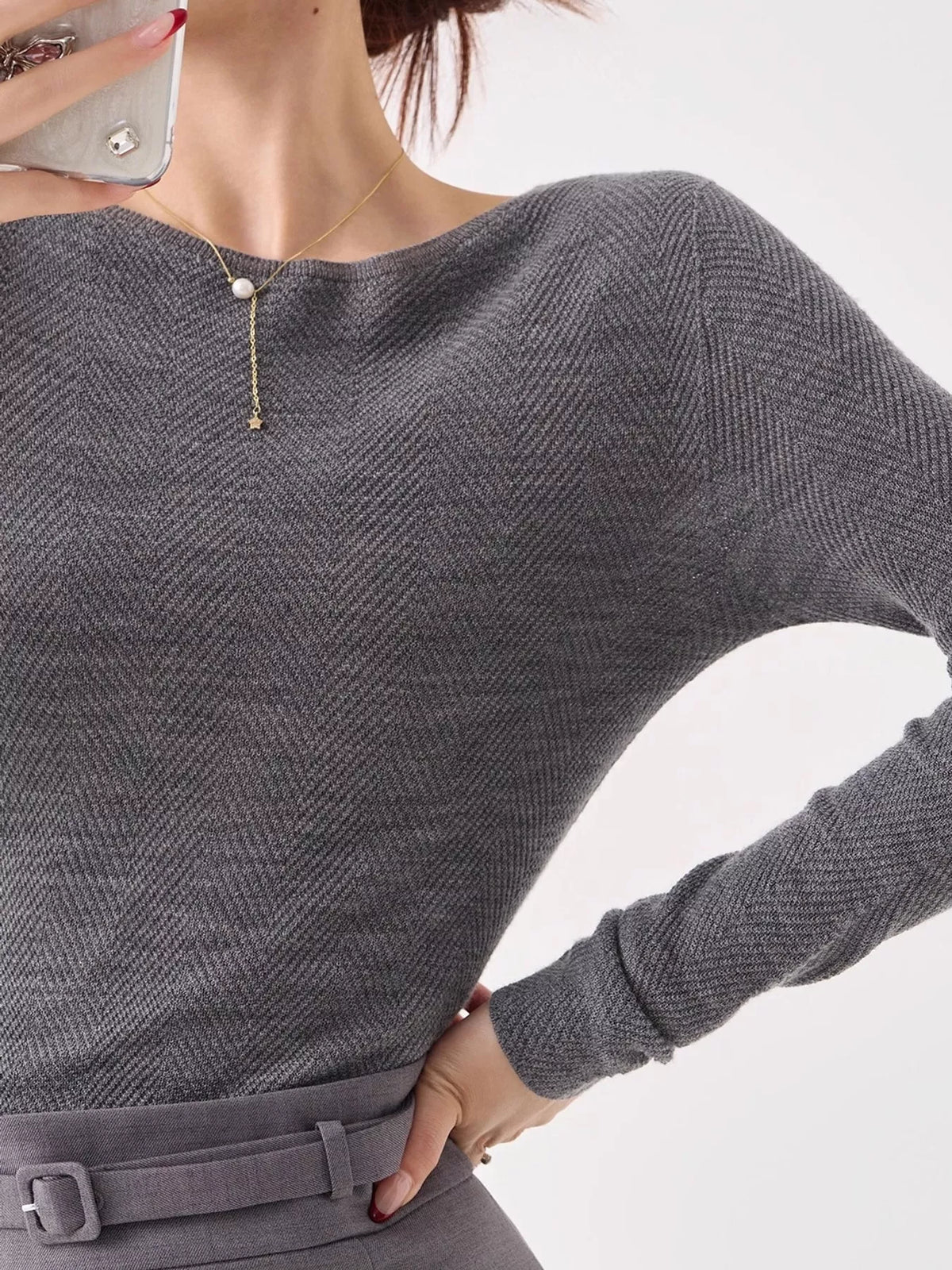 herringbone slim fit long sleeve knit top | dropsona - neutral - size reference