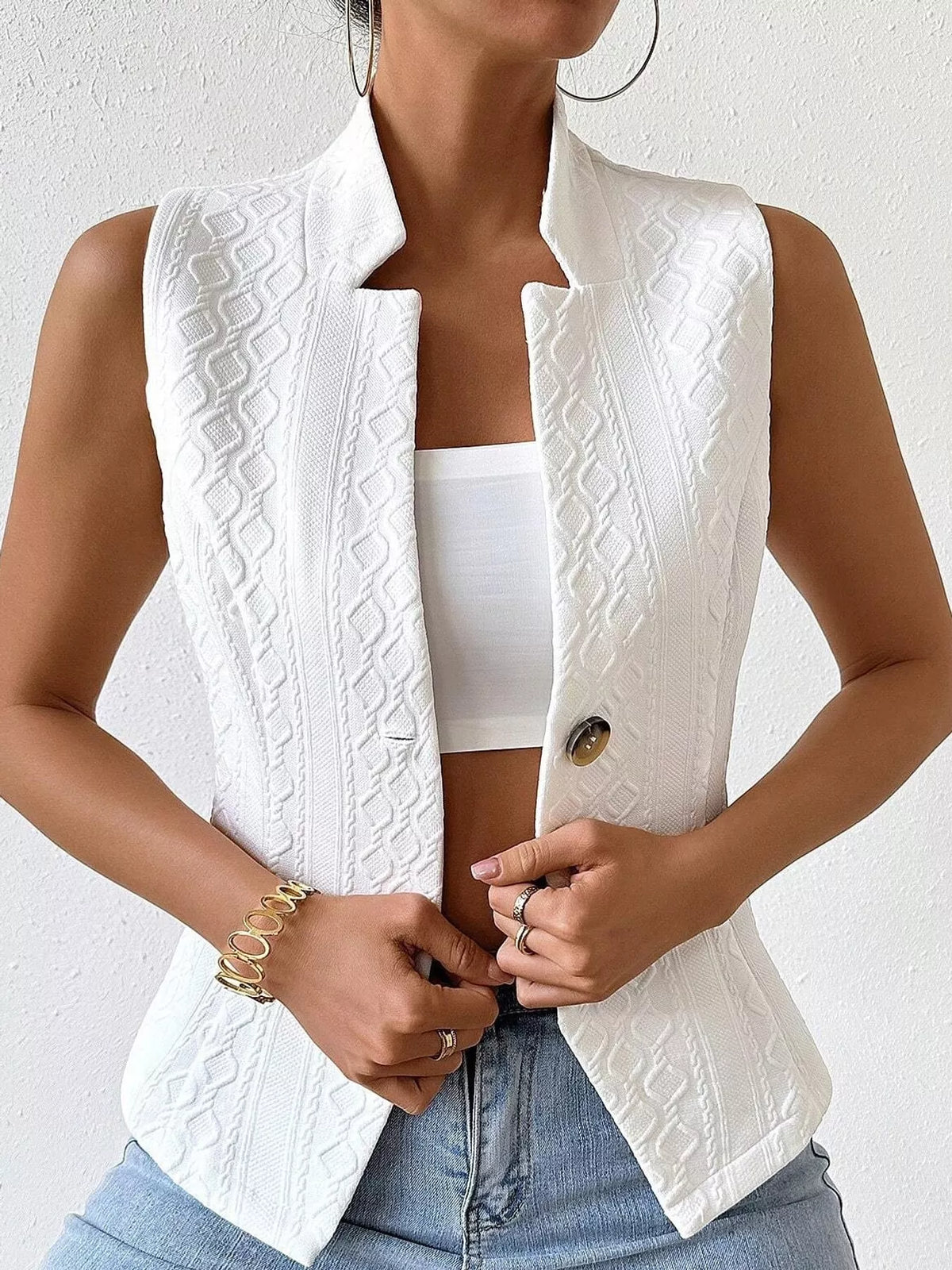 textured single-breasted vest coat – buttoned closure | dropsona - neutral - front view