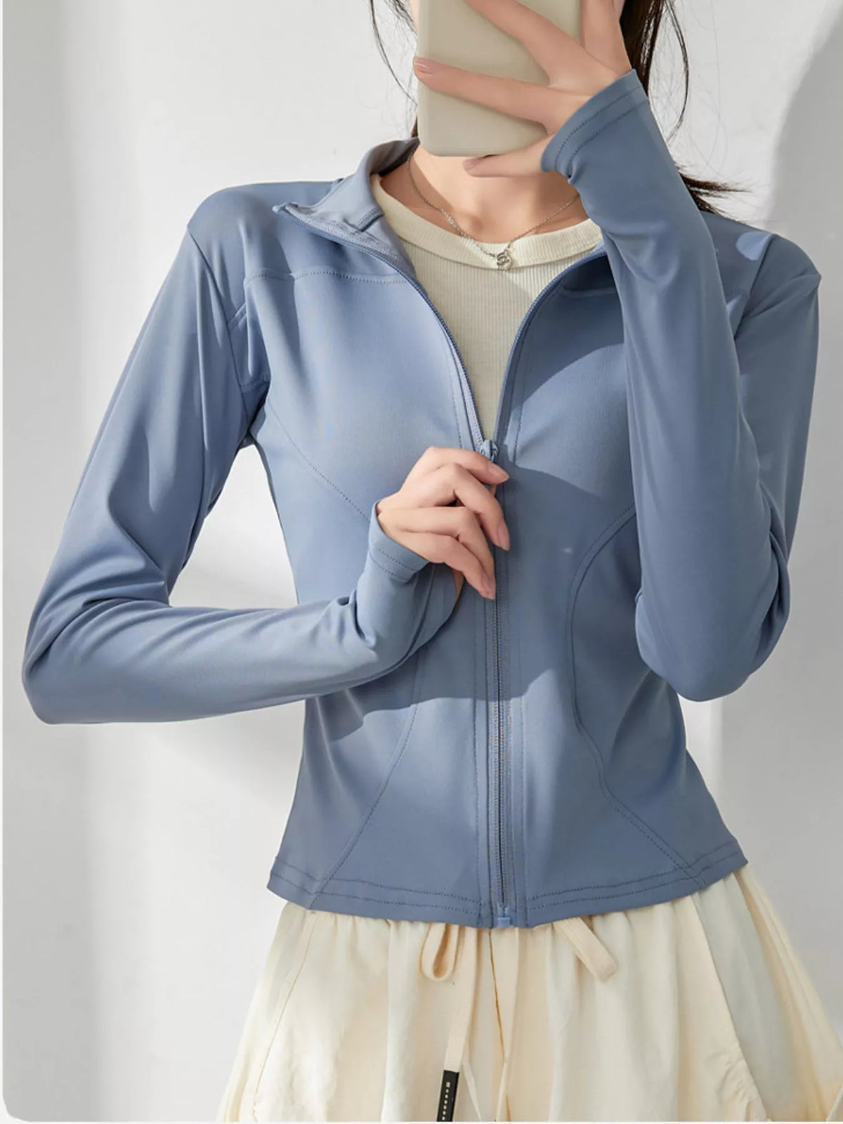 slim-fit quick-dry active outerwear | dropsona - neutral - material texture