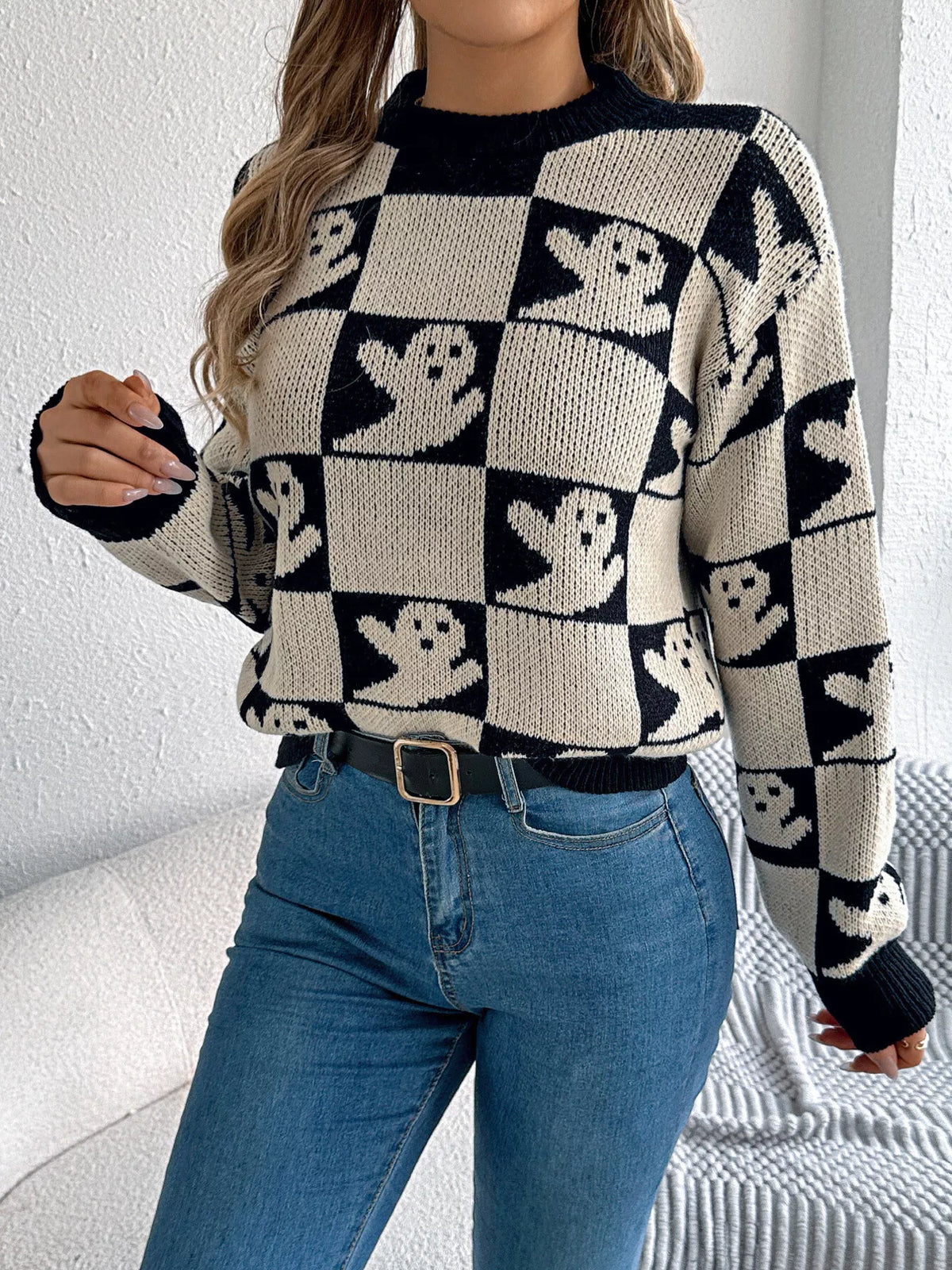 checkerboard halloween graphic sweater – basic style | dropsona - neutral - usage example