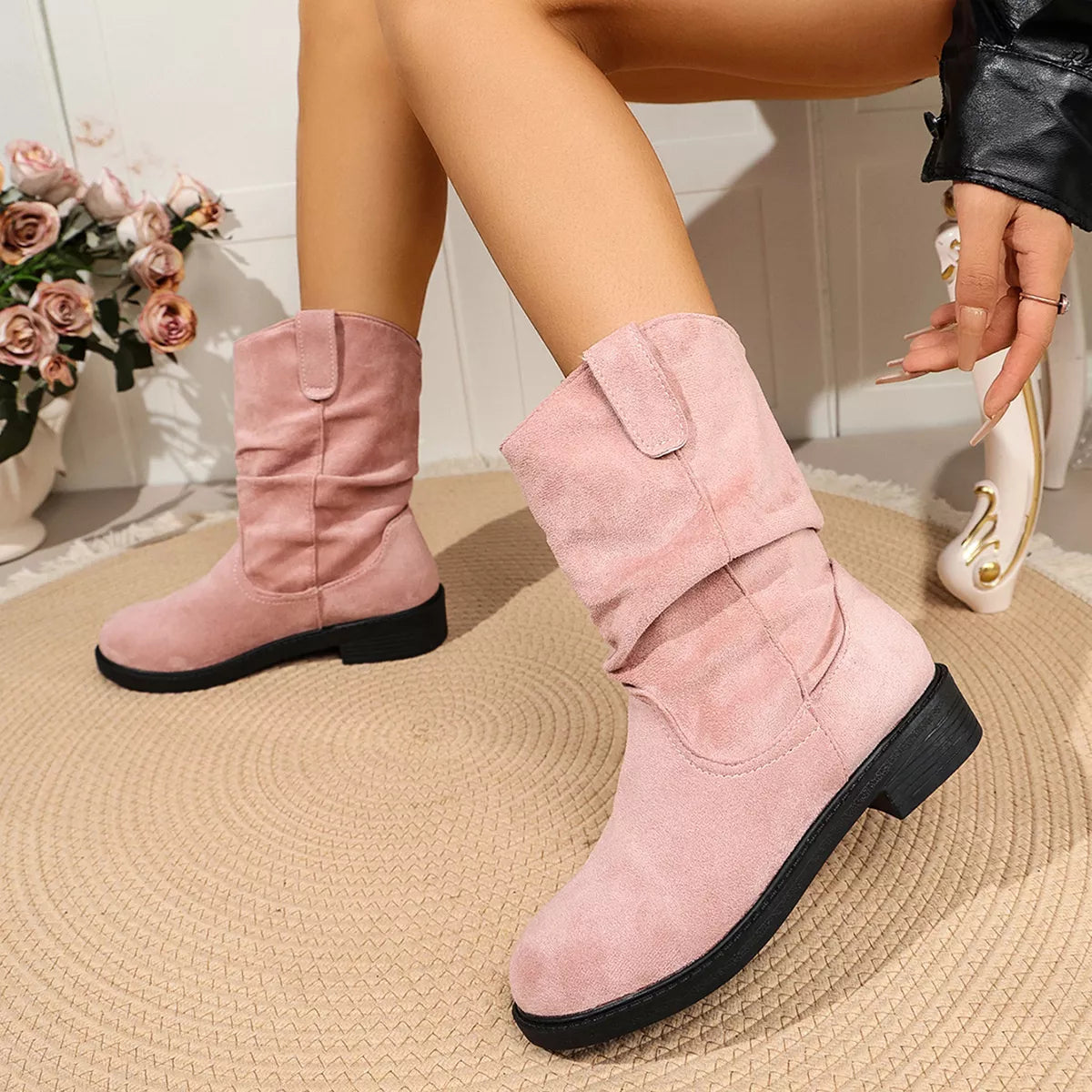 round toe slouchy boots – dear monkey | dropsona - neutral - close-up detail