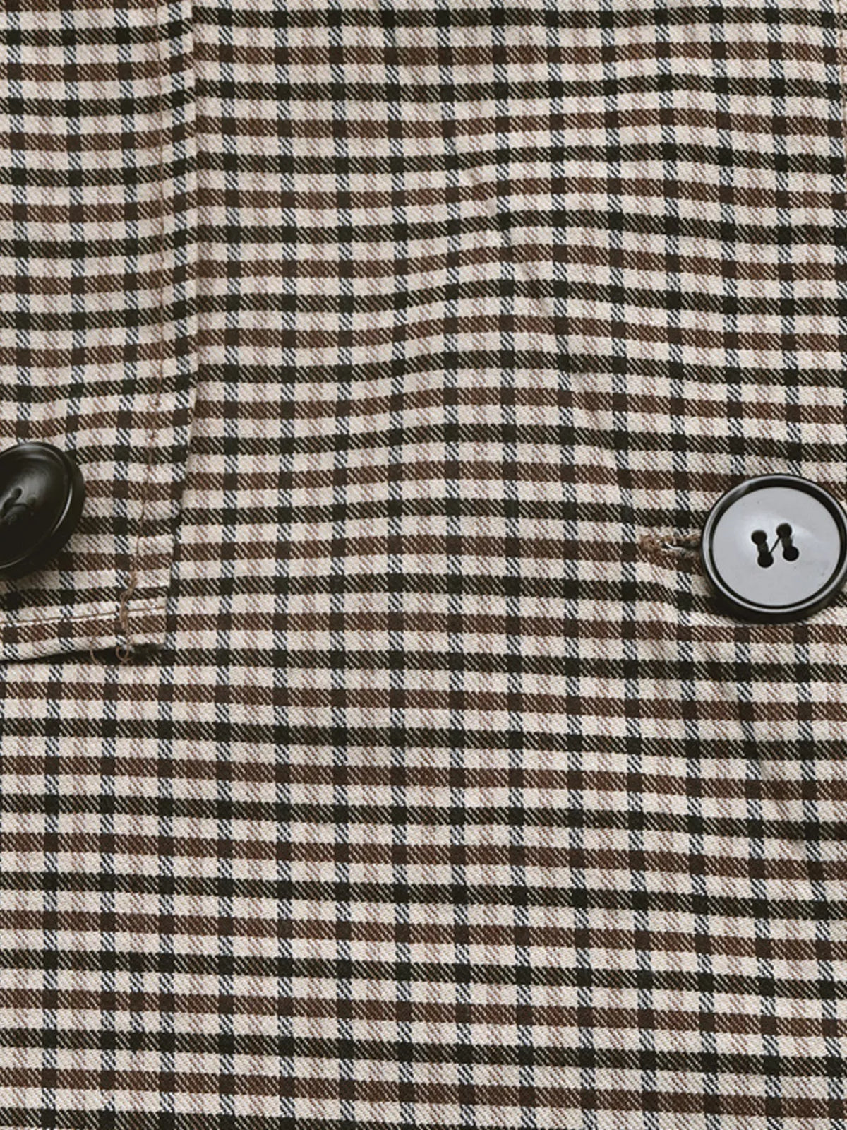 plaid double-breasted trench coat | dropsona - neutral - close-up detail