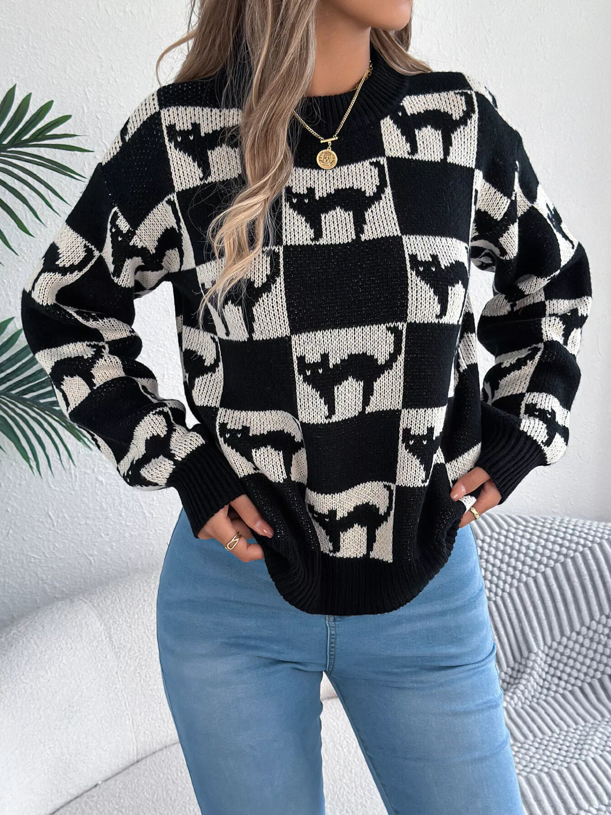 checkerboard halloween graphic sweater – basic style | dropsona - neutral - size reference