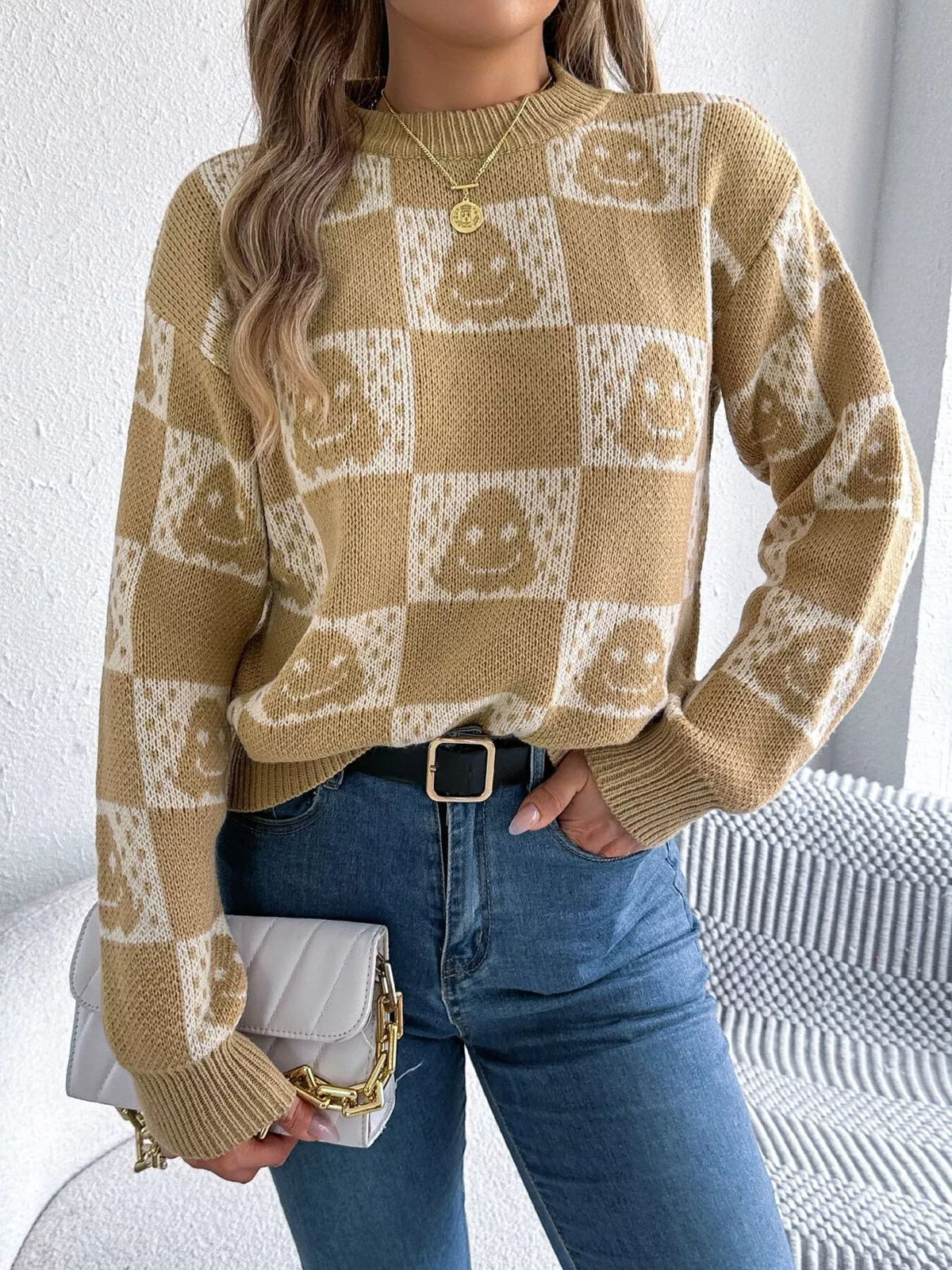 checkerboard halloween graphic sweater – basic style | dropsona - neutral - packaging