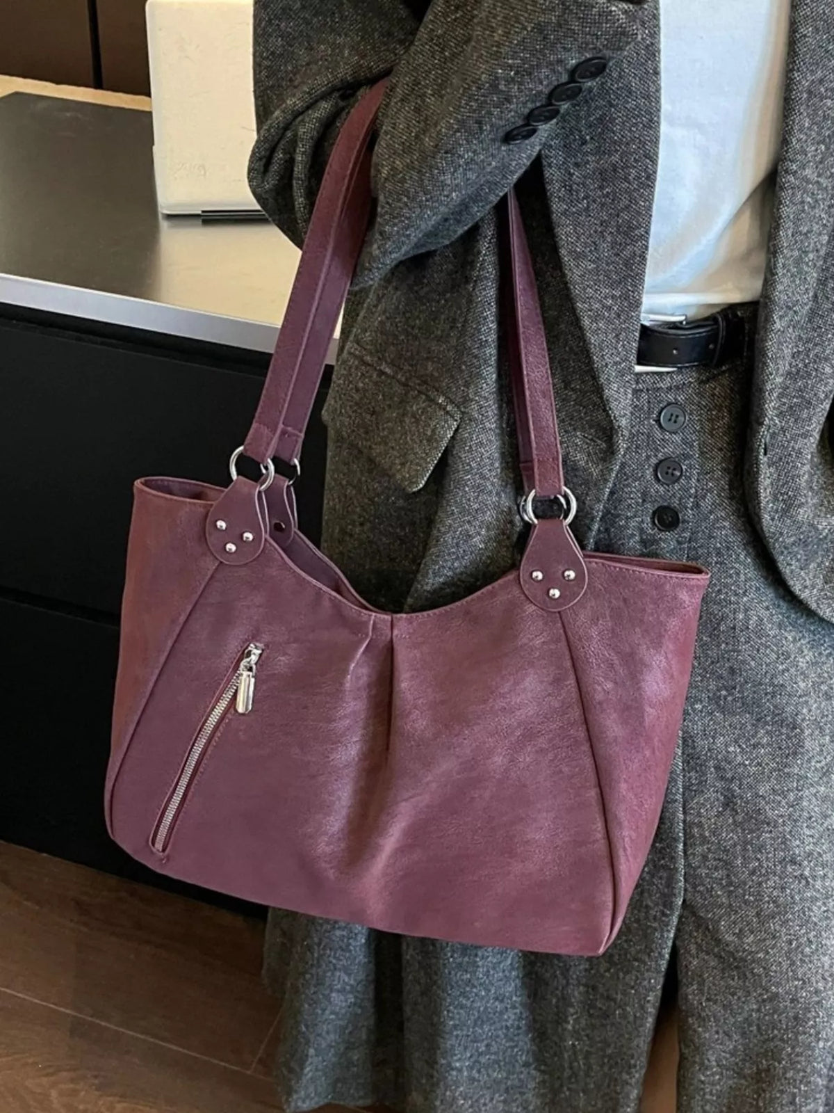 zipper detail shoulder bag – stylish sling | dropsona - neutral - close-up detail