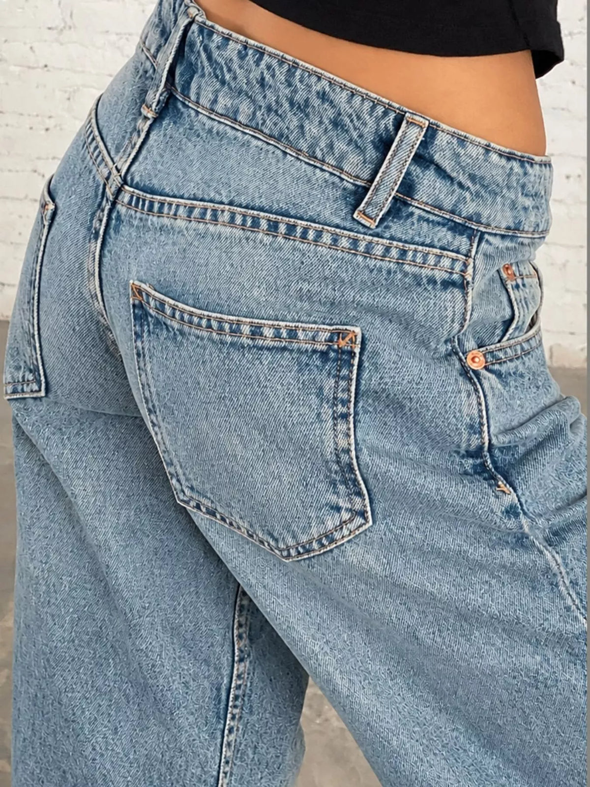 vintage wash low-rise wide-leg jeans | dropsona - neutral - usage example