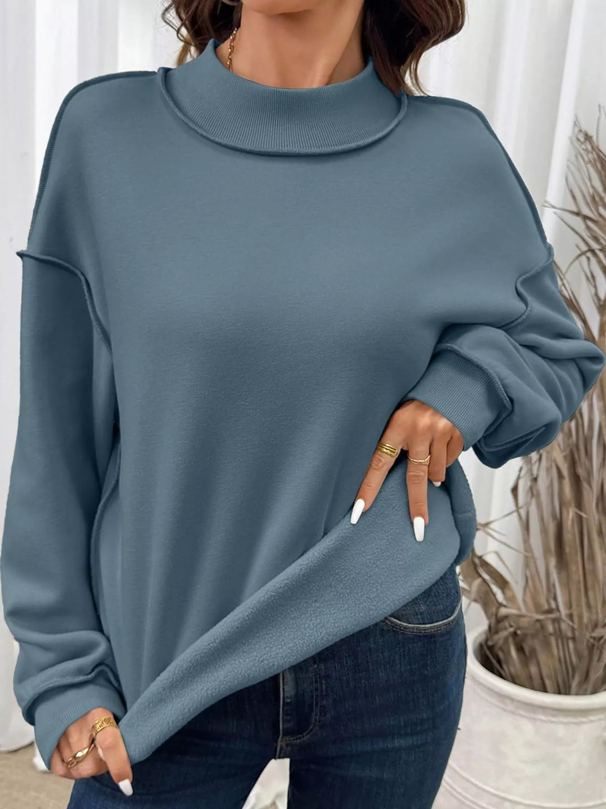 mock neck long sleeve sweatshirt | dropsona polyester 70% - neutral - close-up detail
