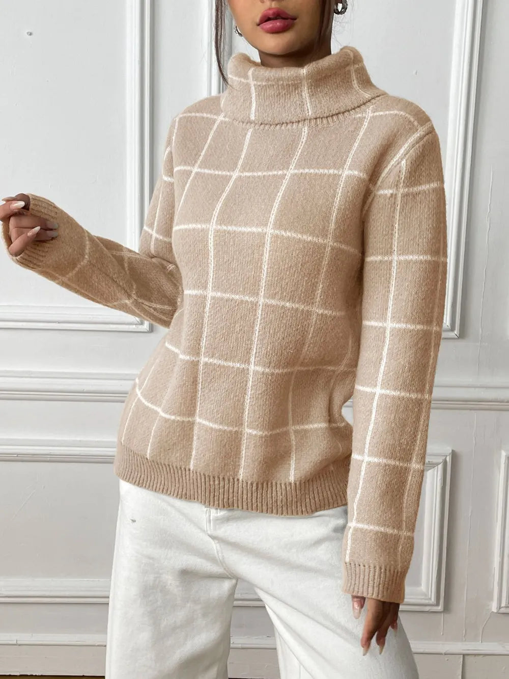 plaid turtleneck long sleeve sweater – basic style | dropsona - neutral - close-up detail