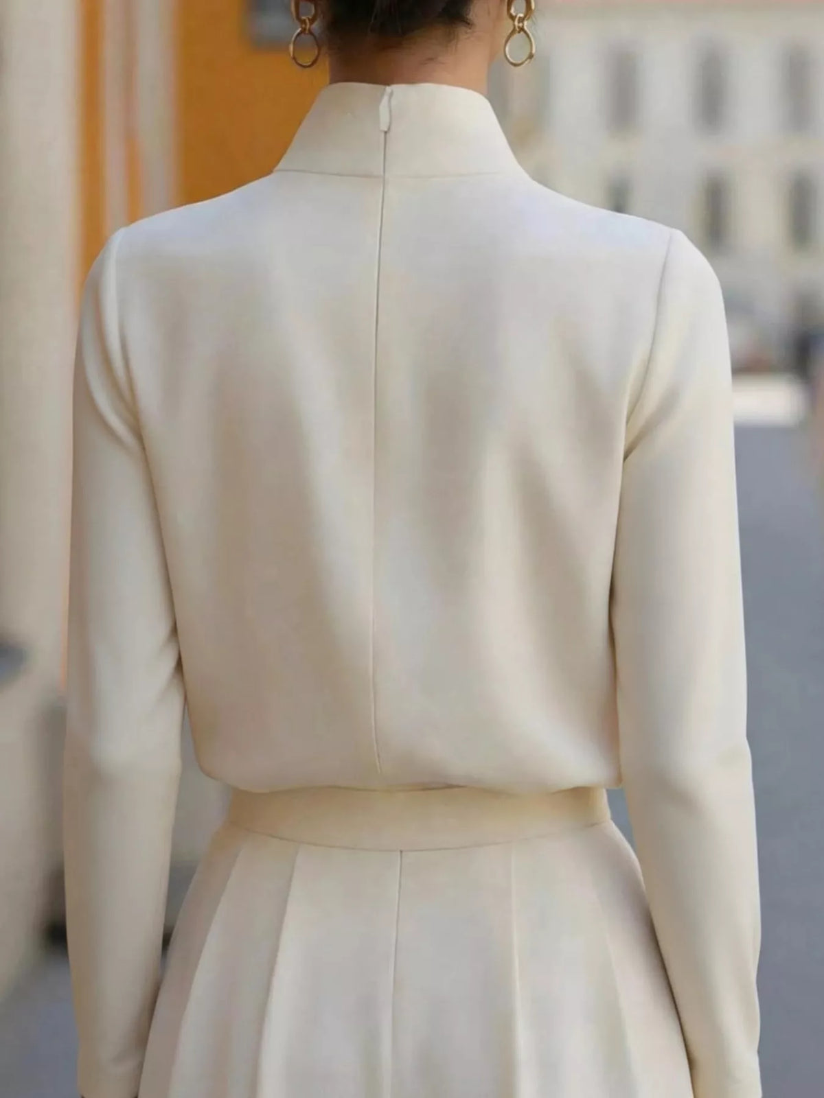 stand-collar long sleeve blouse – basic style fit | dropsona - neutral - close-up detail