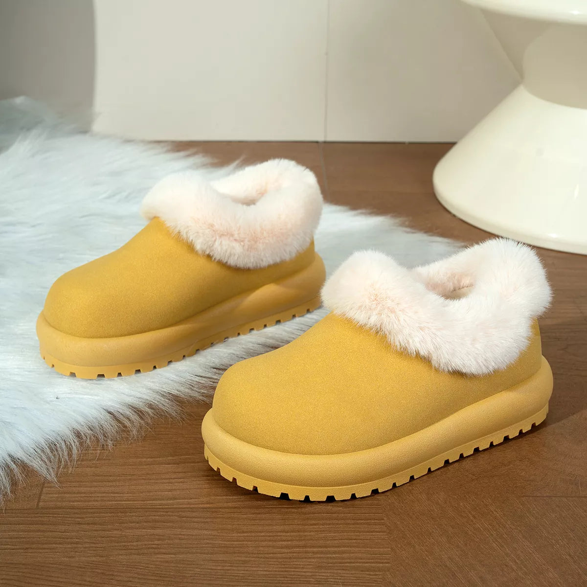 round toe plush-lined boots – dear monkey | dropsona - neutral - close-up detail