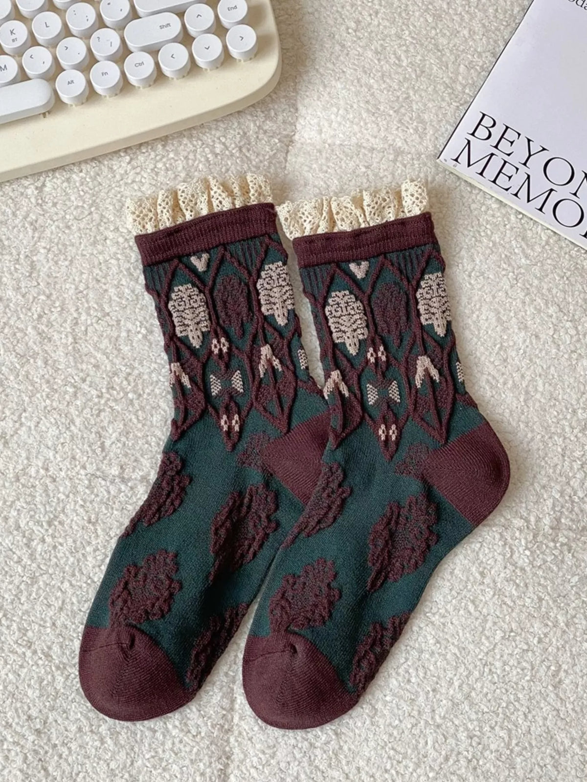 ruffle-trim mid-calf socks | dropsona - neutral - packaging