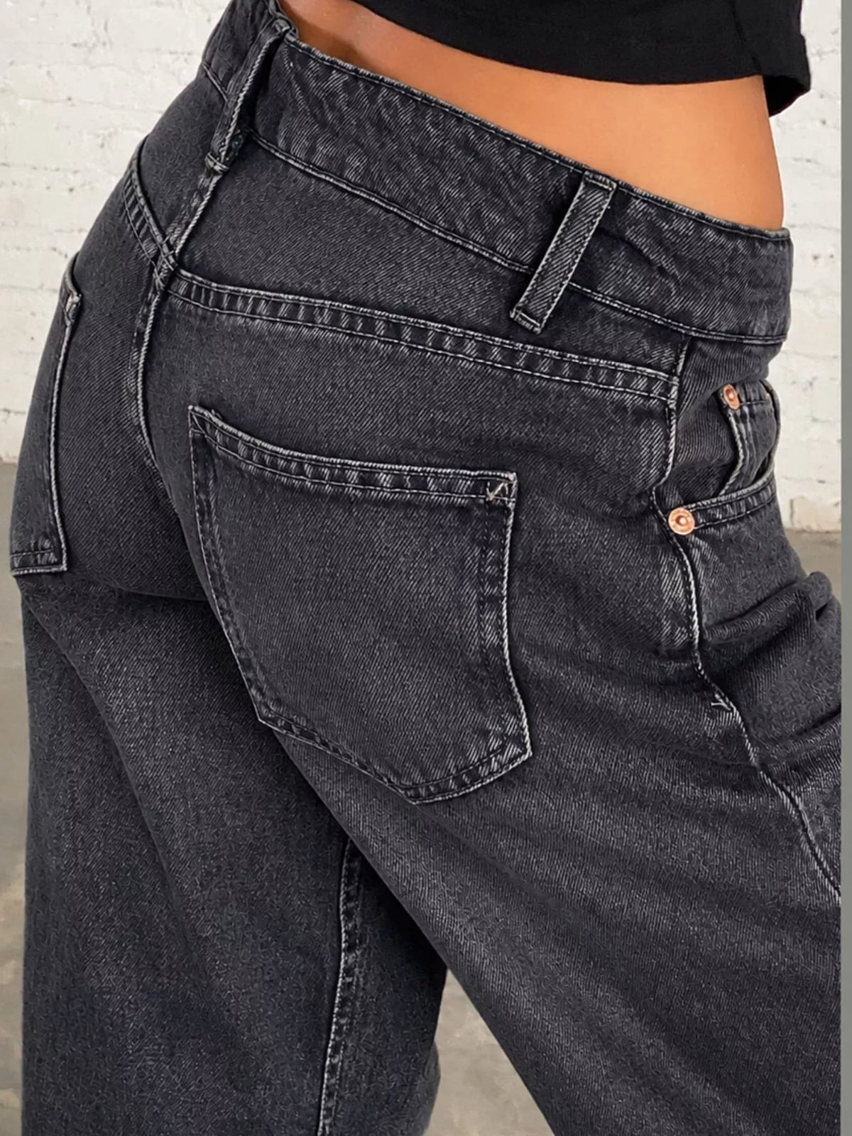 vintage wash low-rise wide-leg jeans | dropsona - neutral - usage example