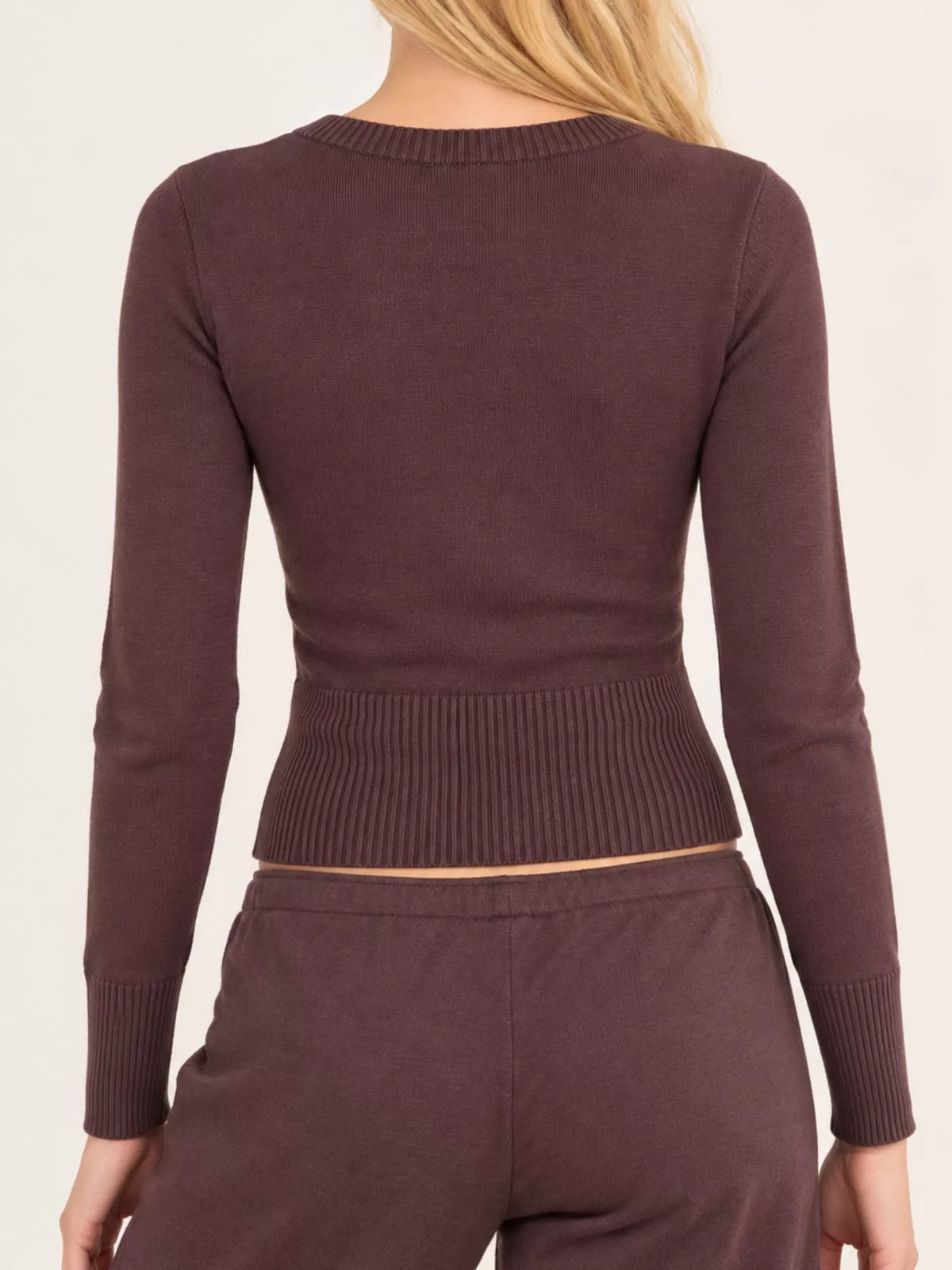 slim-fit ribbed knit button-down cardigan | dropsona - neutral - size reference