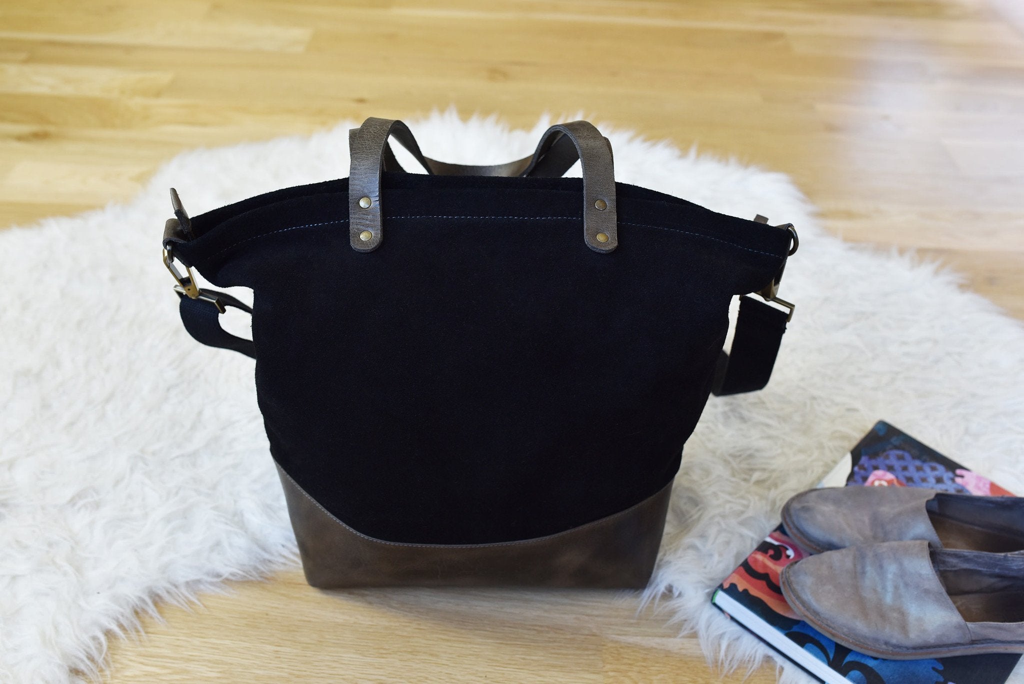 boyfriend tote canvas – genuine leather and 3 i | dropsona - neutral - material texture